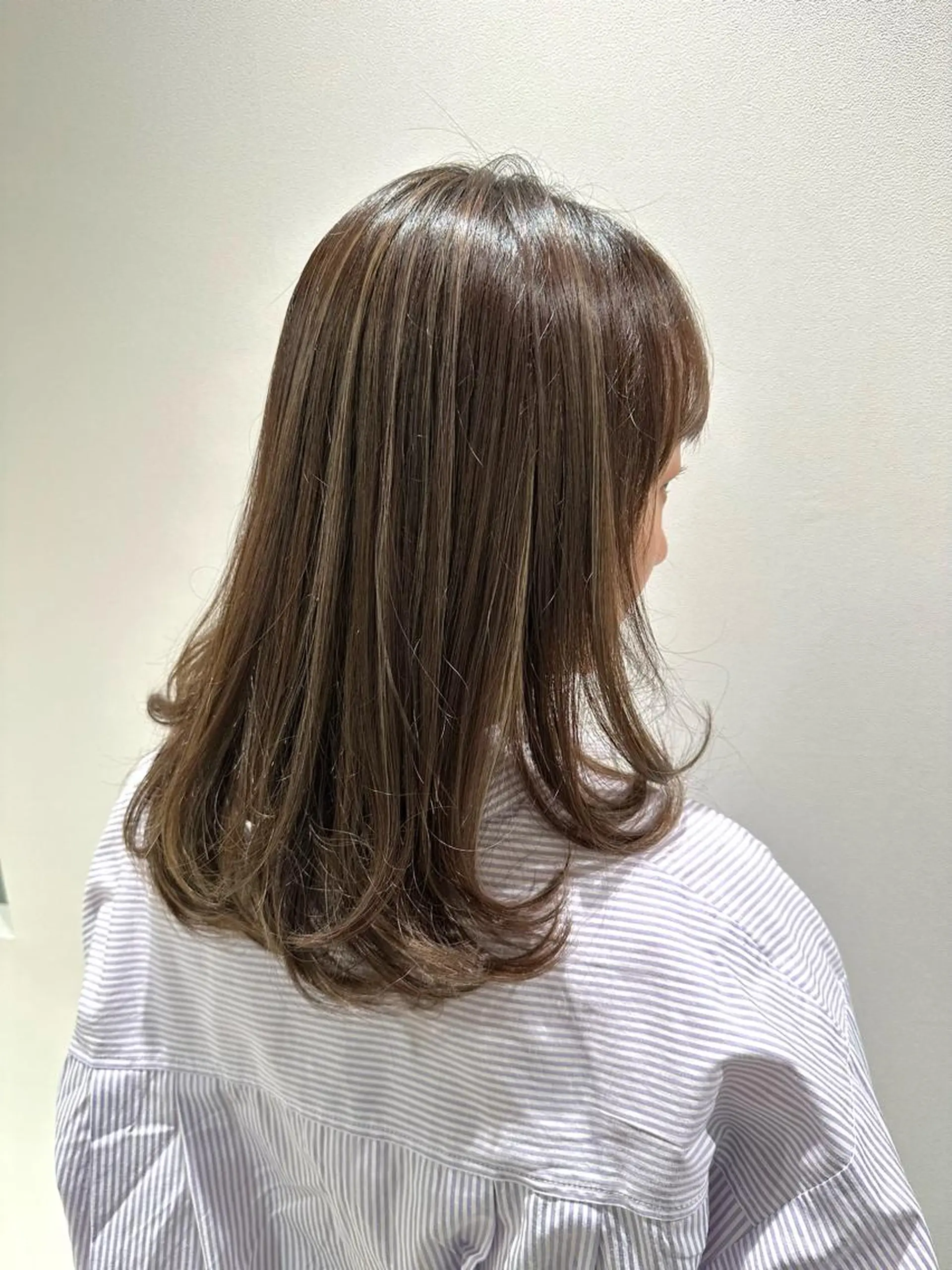 ミディアム ハイライト MUK ムクのヘアスタイル