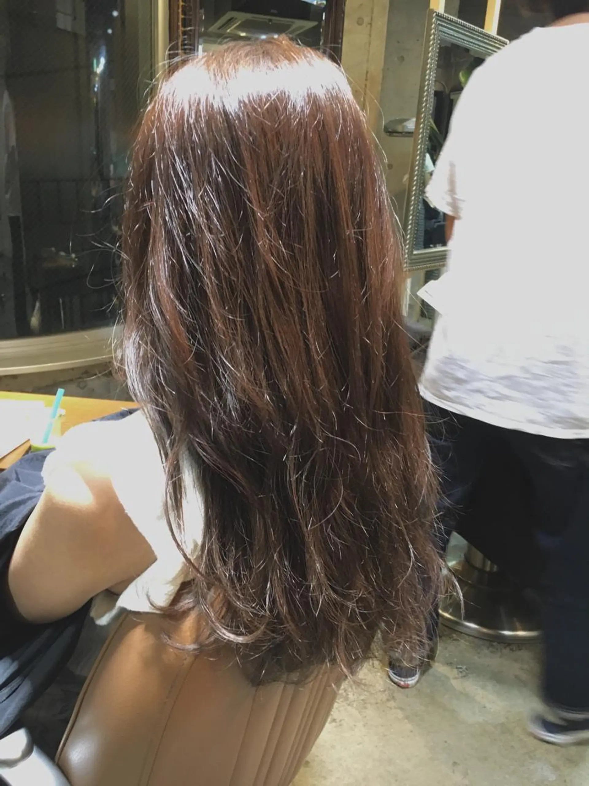 ロング カラー アッシュ 透明感カラー ラベンダーカラー ラベンダーアッシュ レイヤーカット 北條 優輝のヘアスタイル