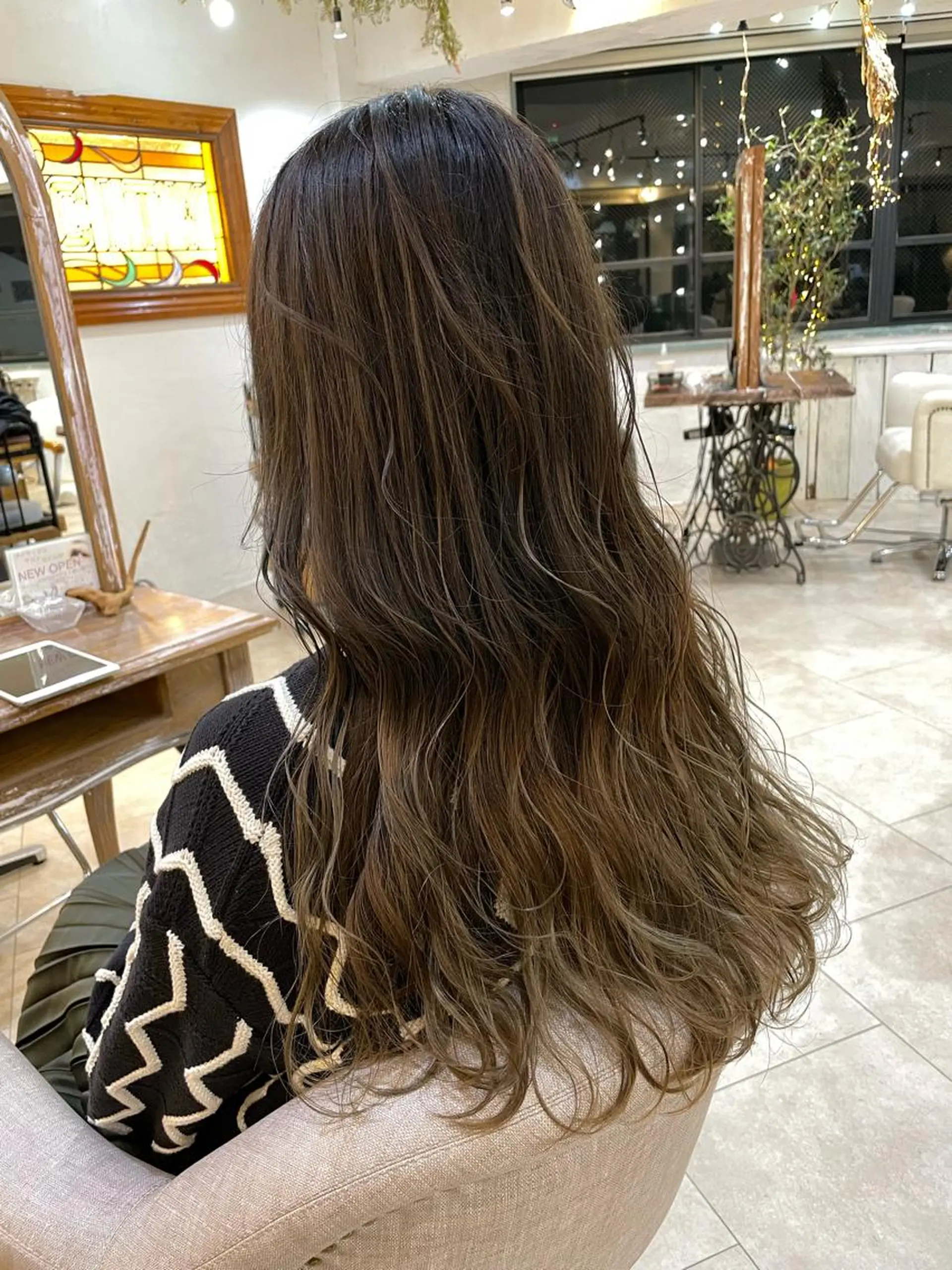 セミロング あしかが ゆいとのヘアスタイル