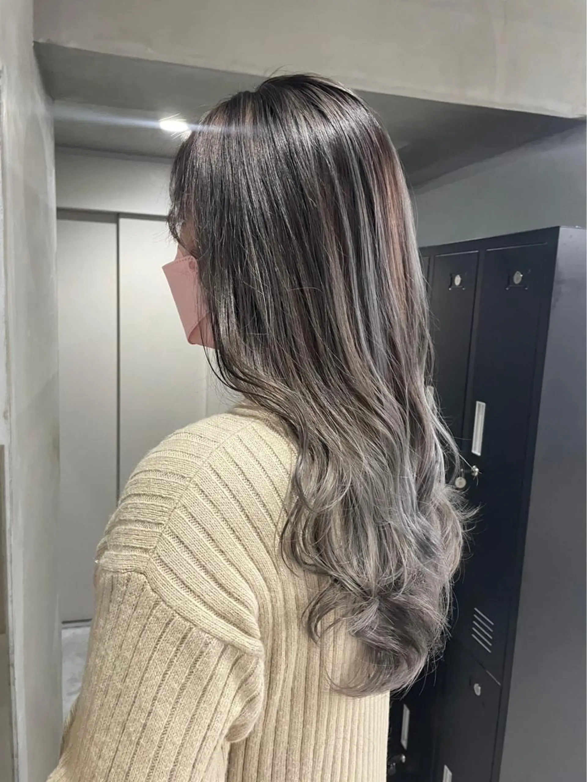 ロング カラー 田代 佳穂のヘアスタイル