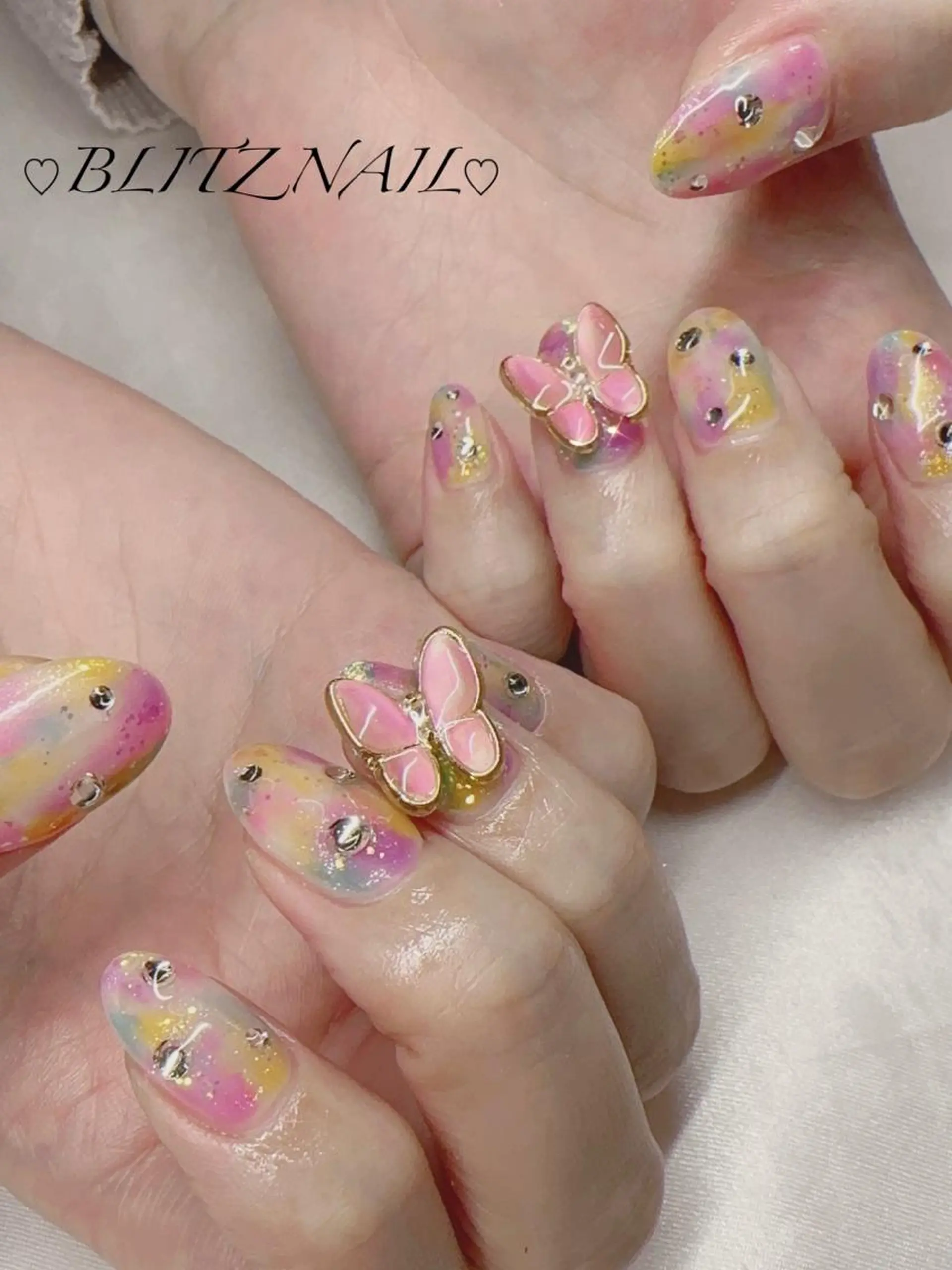 ネイル BLITZ Nail 岩田💅🏻✨のネイルデザイン