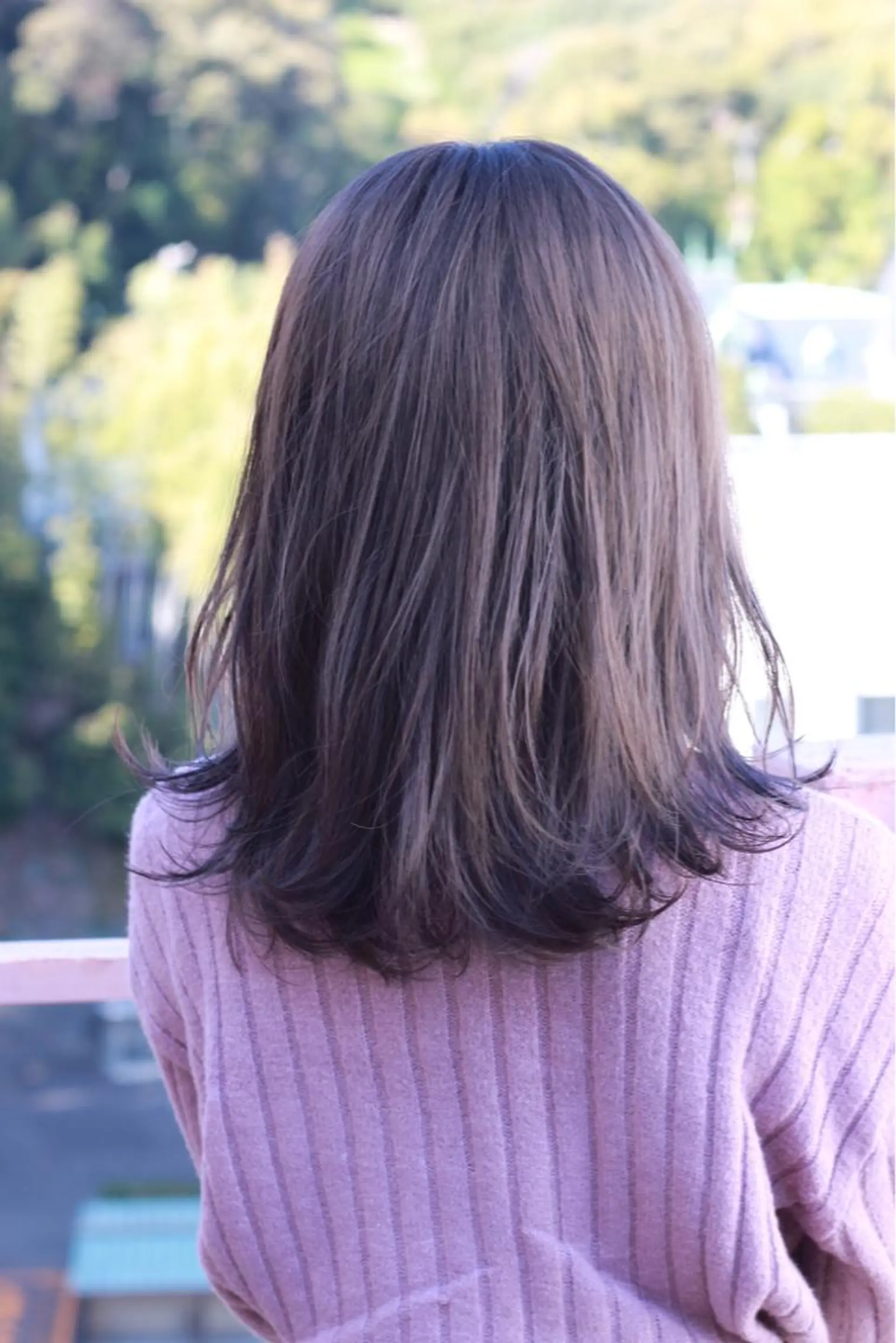 ミディアム カラー ラベンダーカラー シルバー カット Viage （ビアージュ）のヘアスタイル