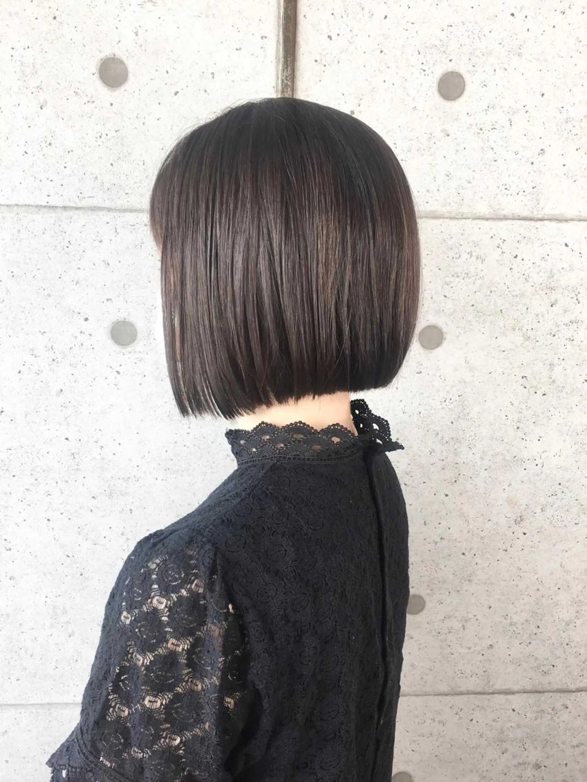 ショート 足立 磨咲のヘアスタイル