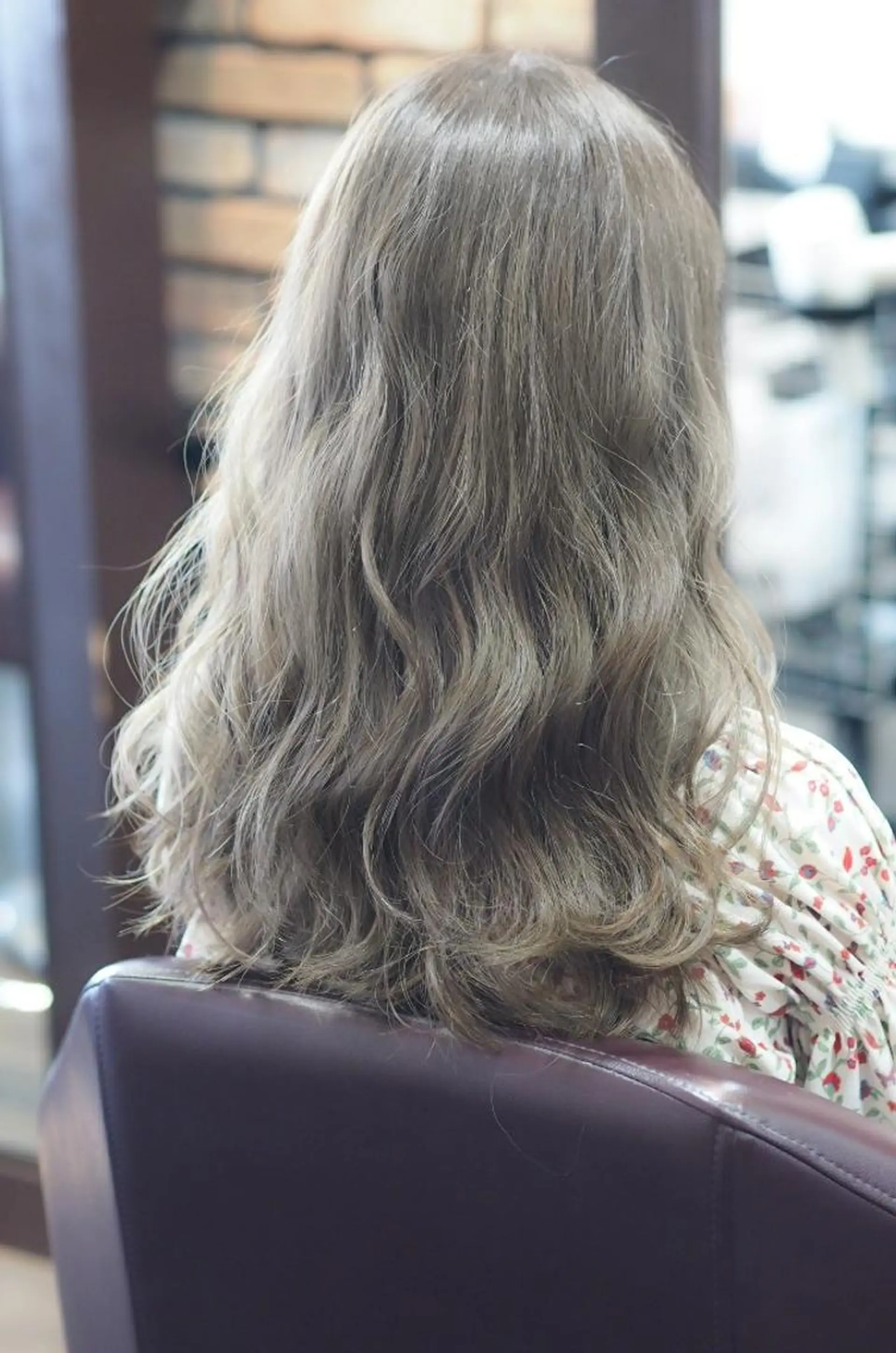 セミロング カラー Luxian所属・辻 竜也　のヘアスタイル