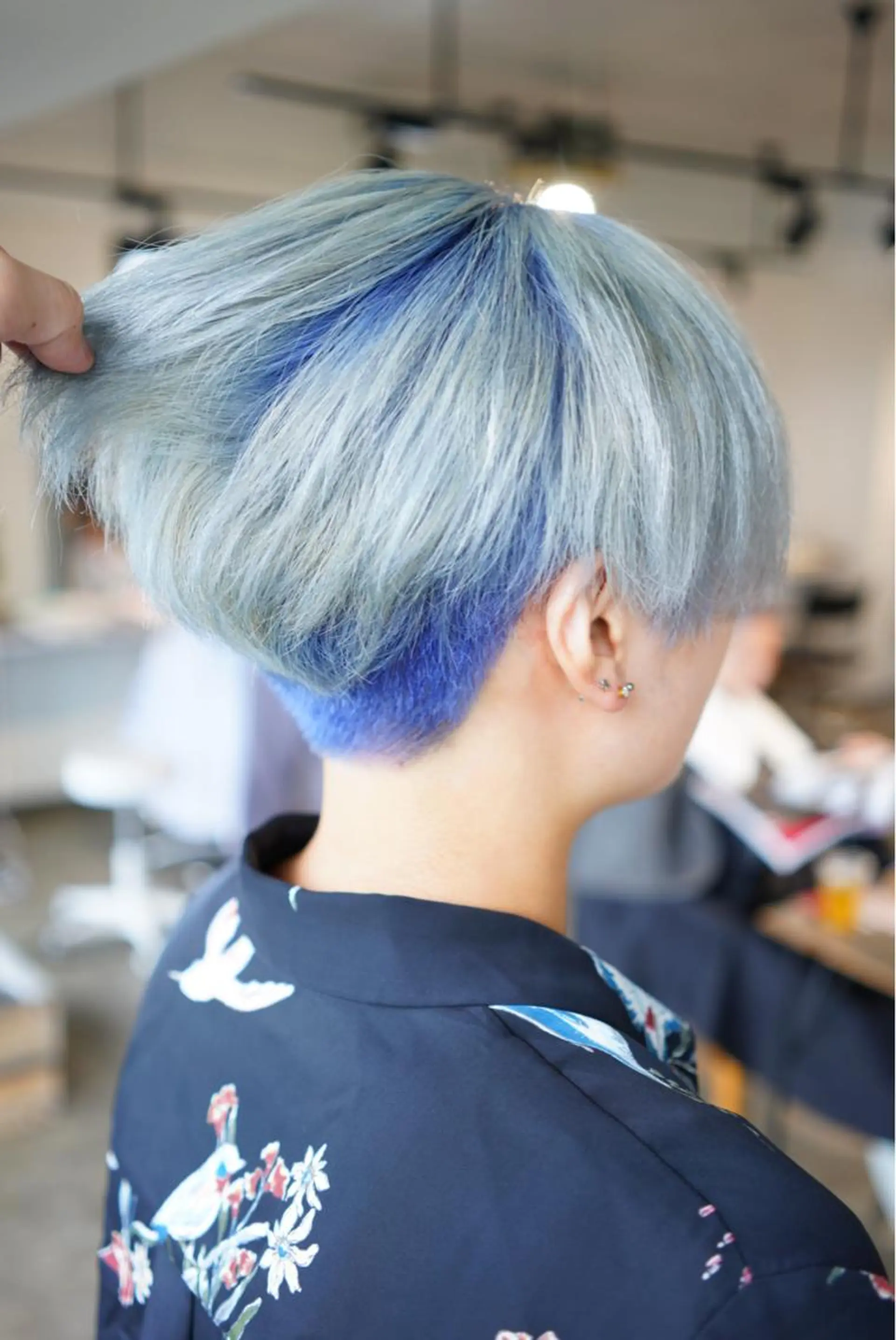 ショート ヘアカラー トリートメント ハイトーン/レイヤー /ケアブリーチ石川治のヘアスタイル