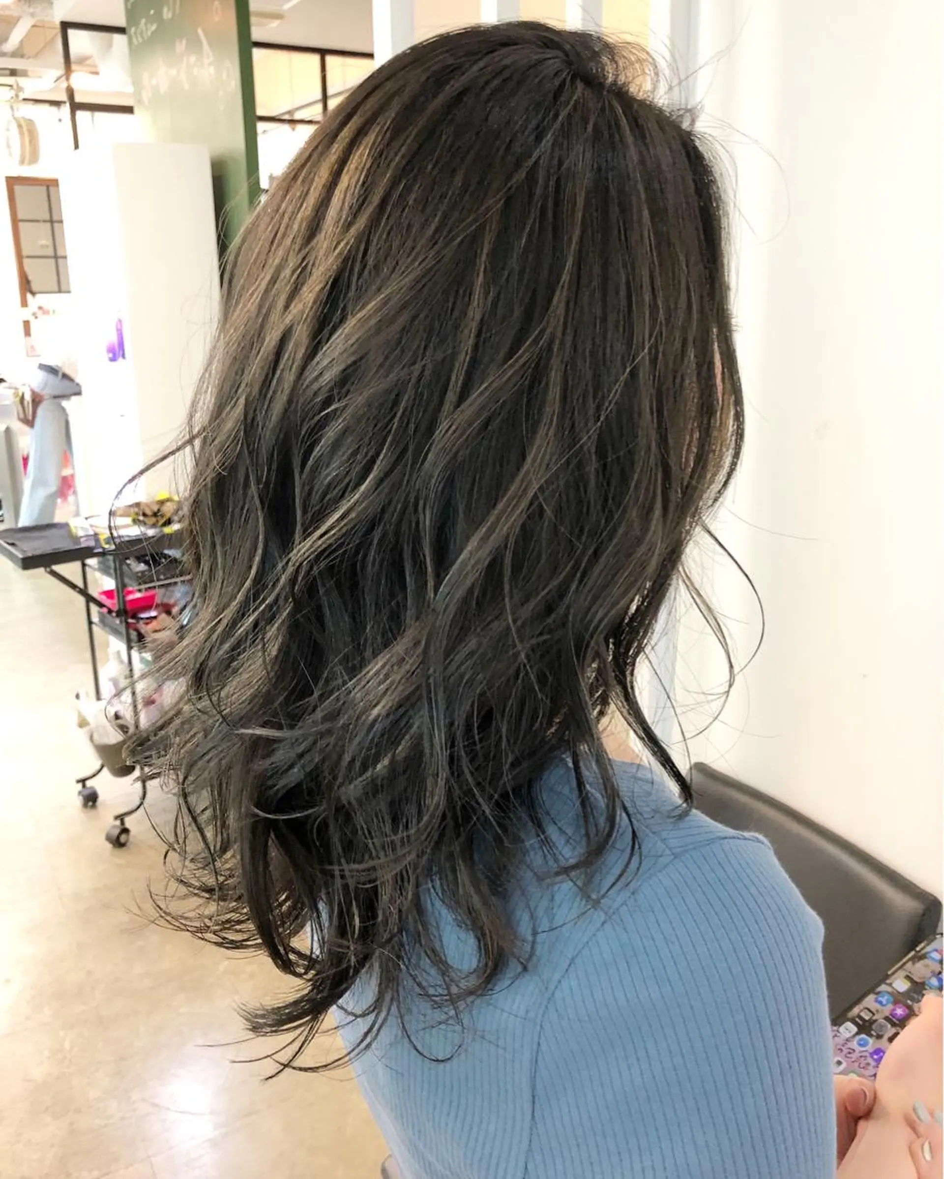 ロング カラー ハイライトカラー ハイライト 榎園 由美のヘアスタイル