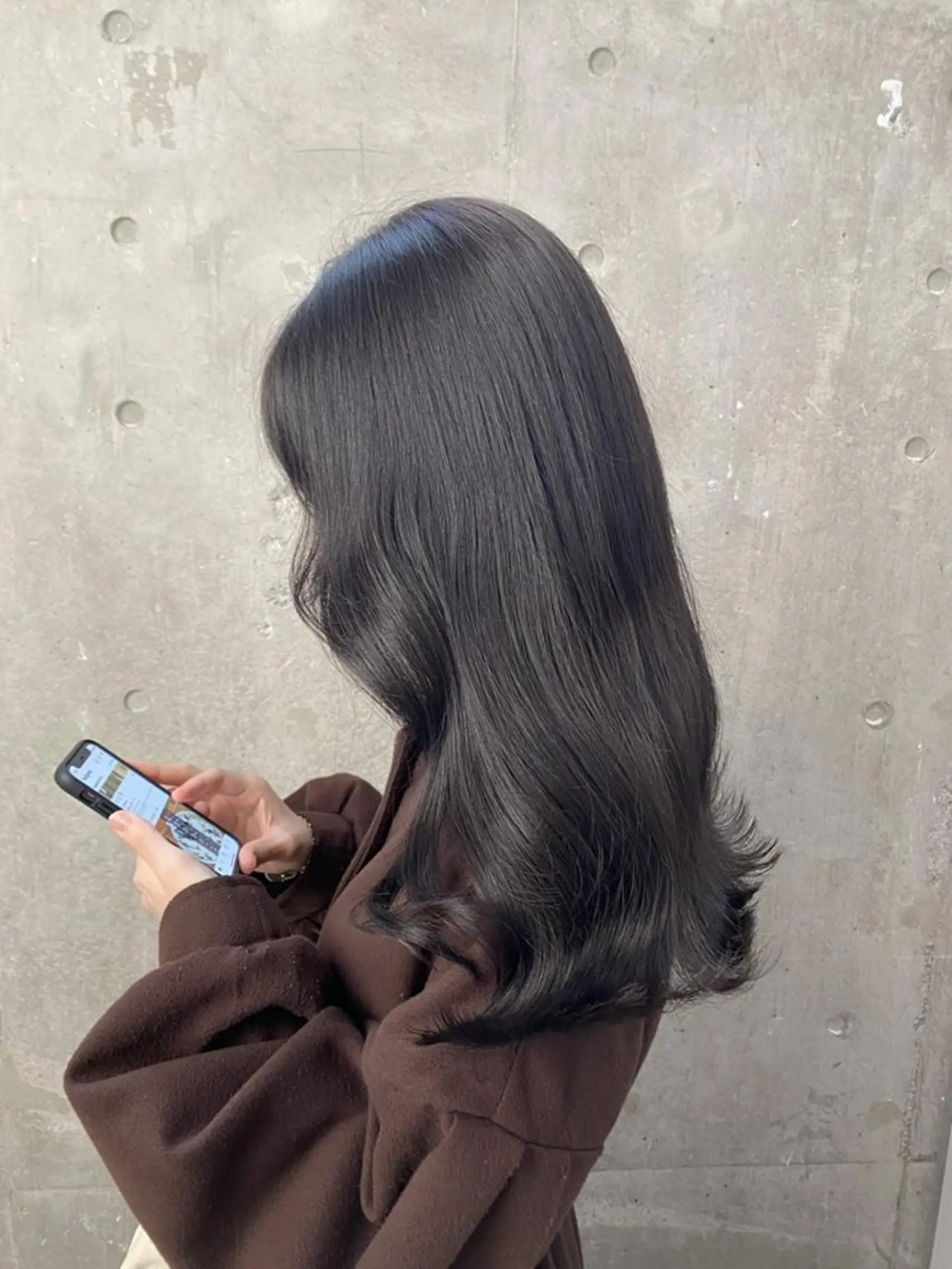 カラー 冬の透明感暗髪❄️ トレンドヘア❄️のヘアスタイル