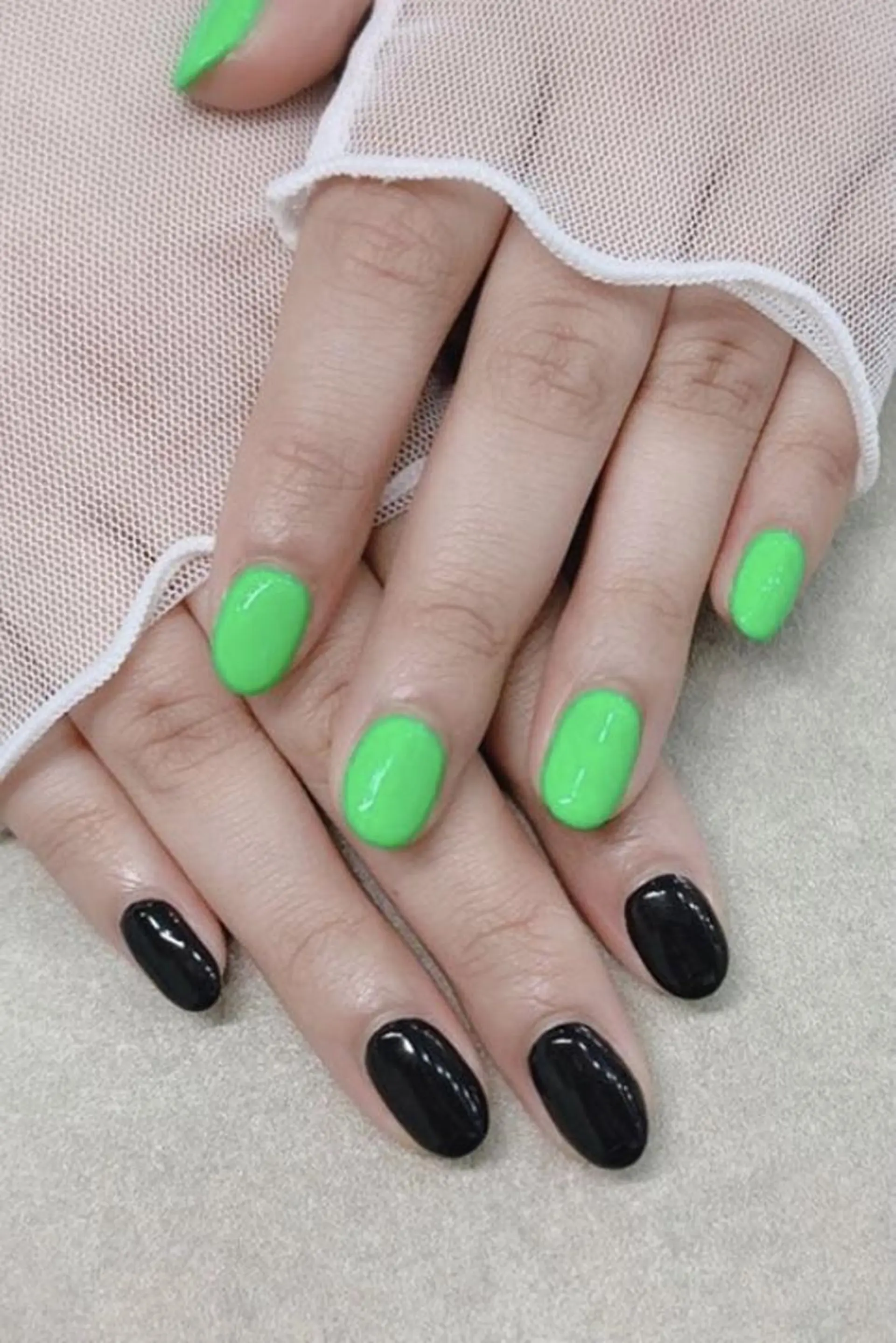 ネイル ラメ(グリッター) ラメグラデーション ワンカラーネイル ハンドネイル prizeiris marinaのネイルデザイン