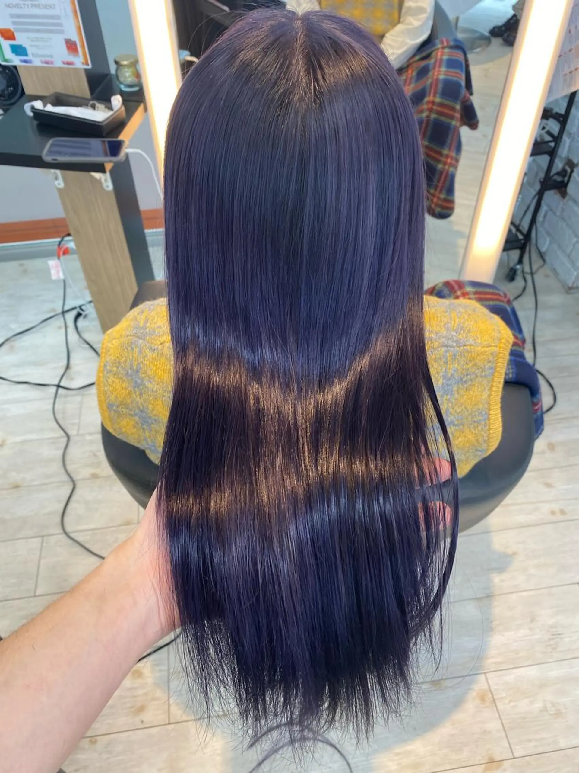 カラー ブルーカラー ネイビーカラー 鈴木/ミルクティー/ ブリーチ/ボブ/のヘアスタイル