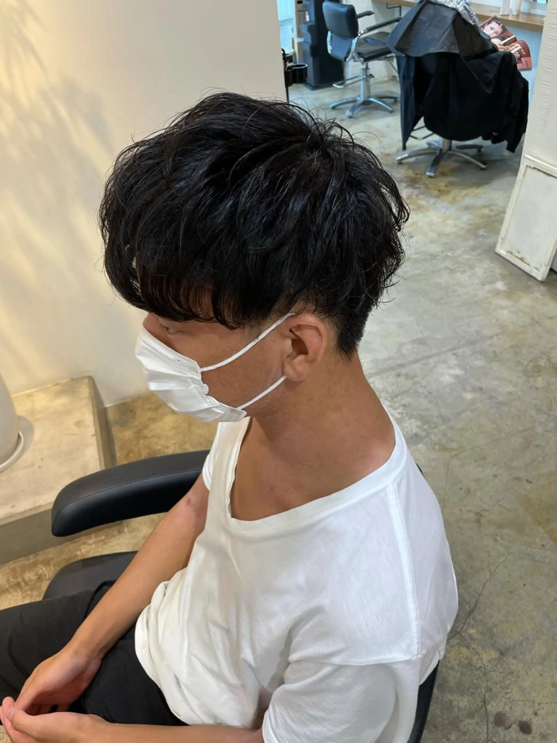 ショート パーマ メンズ メンズパーマ MIOベージュカラー 柔らかいカラーのヘアスタイル