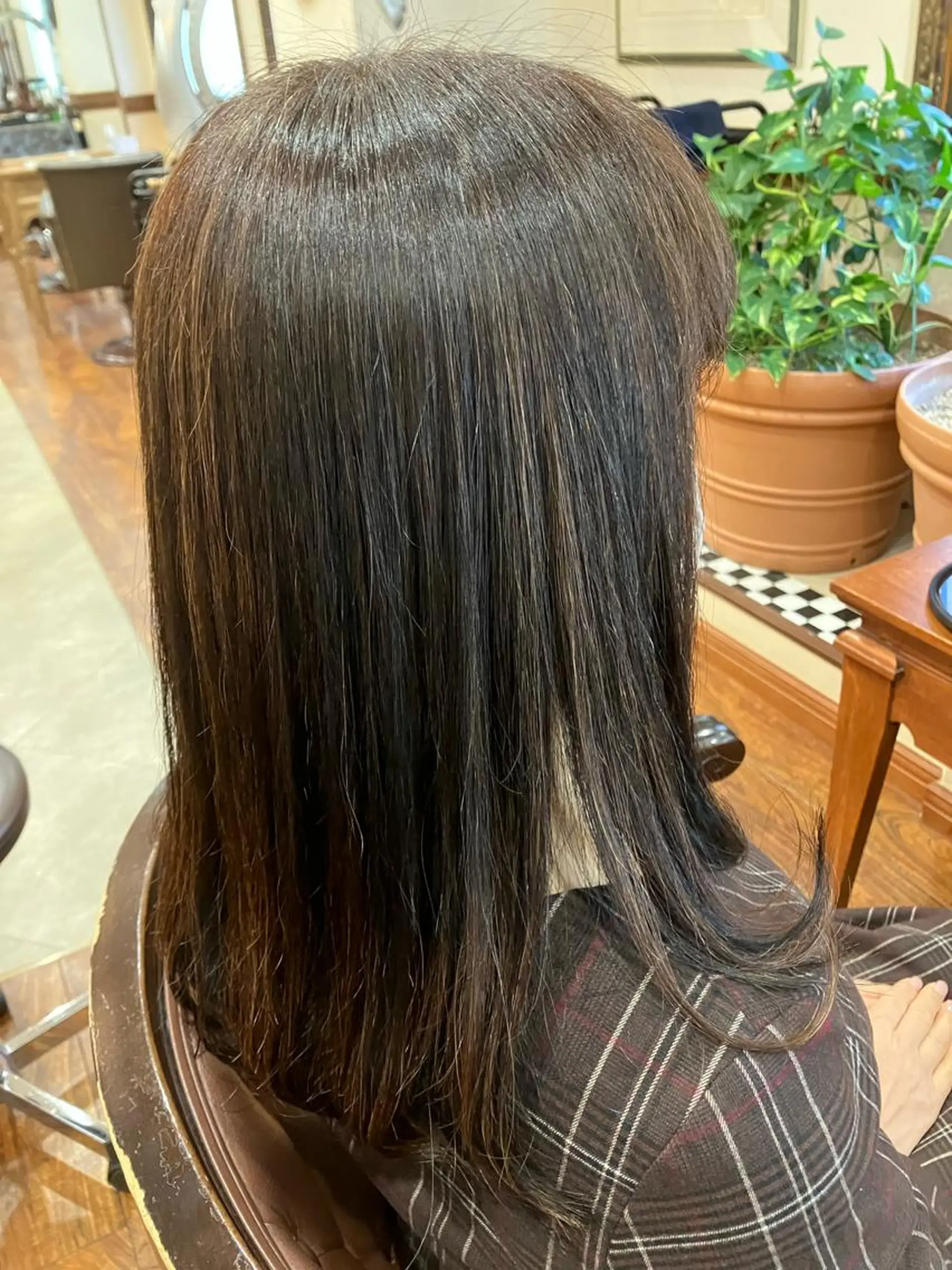 ロング ハイライト 縮毛矯正 OVER  SEAオーバーシー所属・森 陽子のマツエク・マツパデザイン