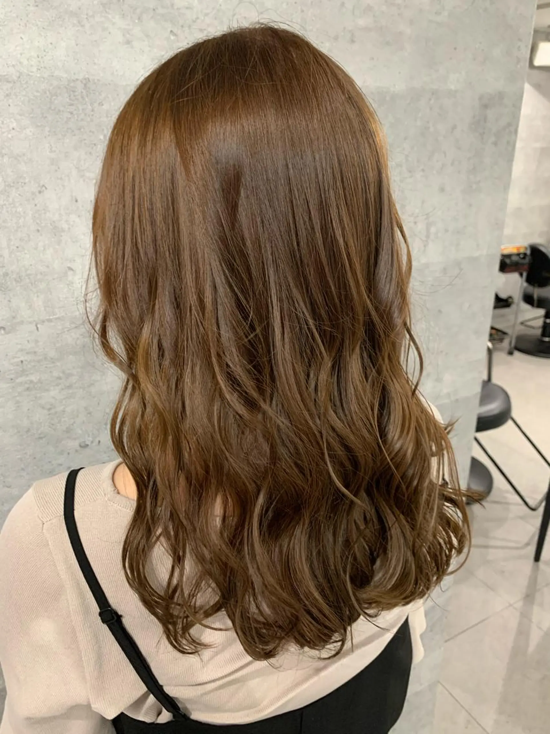 セミロング カラー _WHITE所属・黒川 陵のヘアスタイル