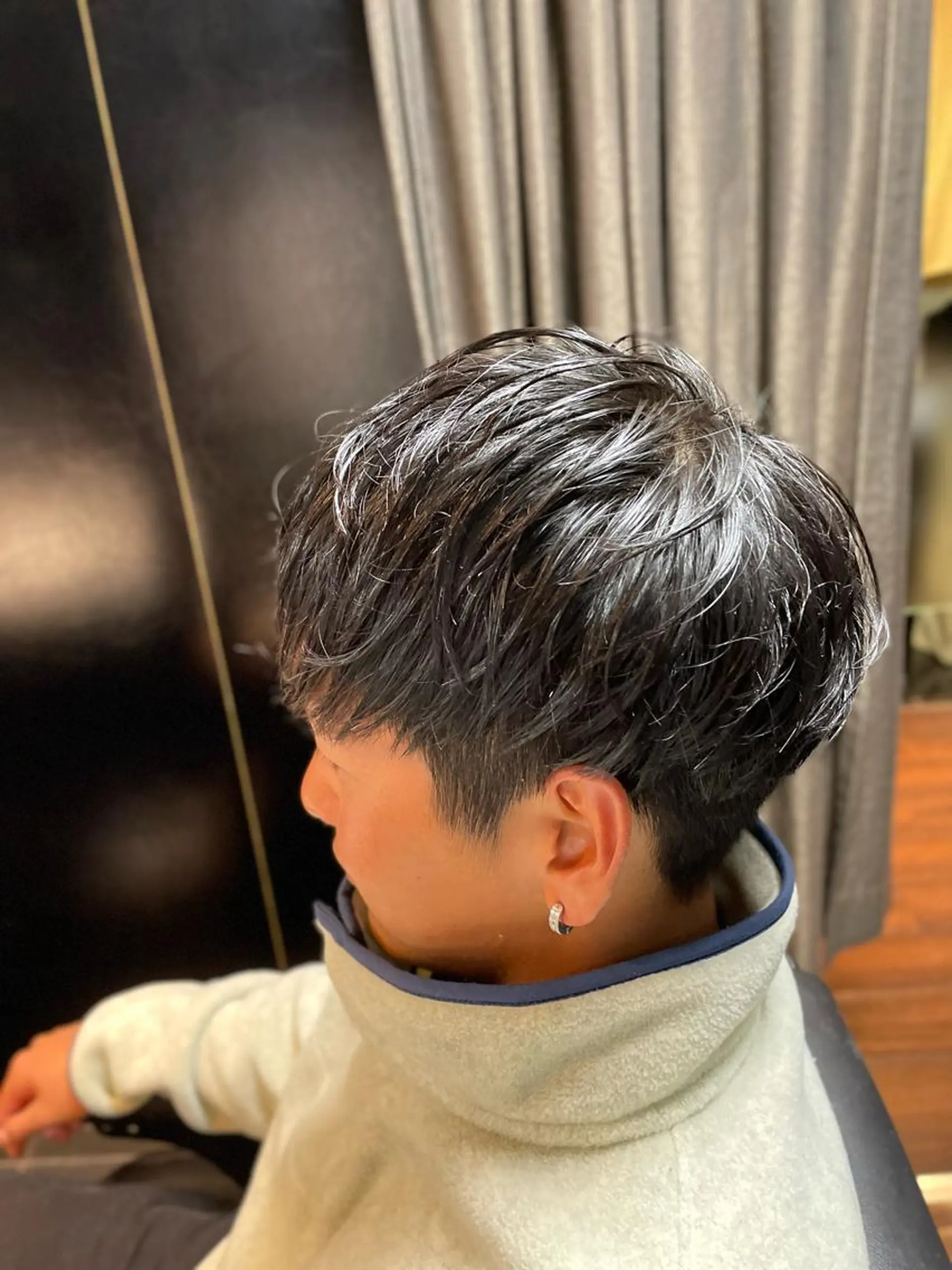 ミディアム パーマ メンズ 中越 仁一郎のヘアスタイル