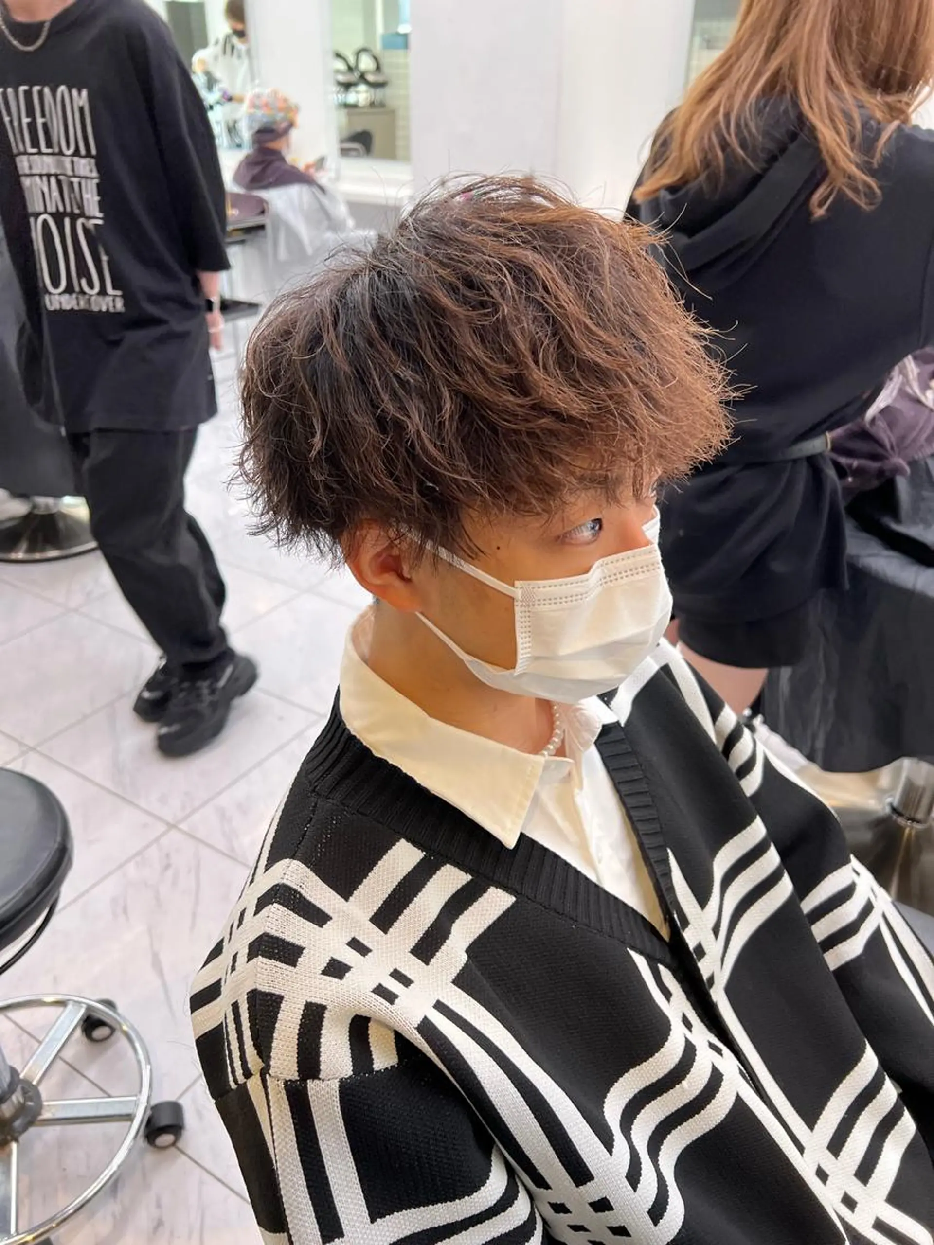 ショート カラー パーマ メンズ メンズ韓国風 マッシュウルフ マッシュ メンズパーマ ツーブロック カット ヘアカラー トリートメント ヘッドスパ ヘアセット トレンド/レイヤー うる艶🪞CANDYのヘアスタイル