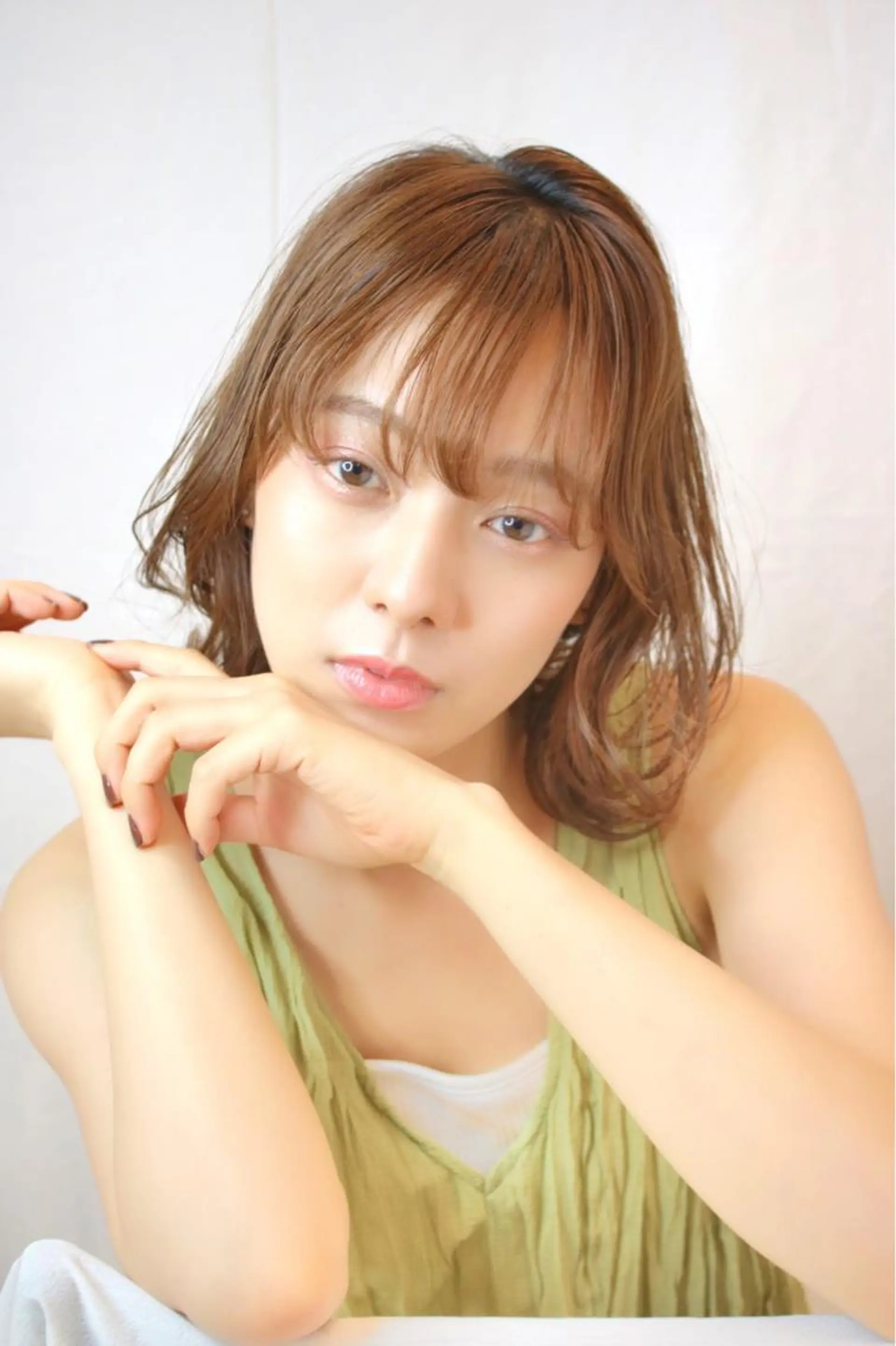 カラー 安達 葵のヘアスタイル