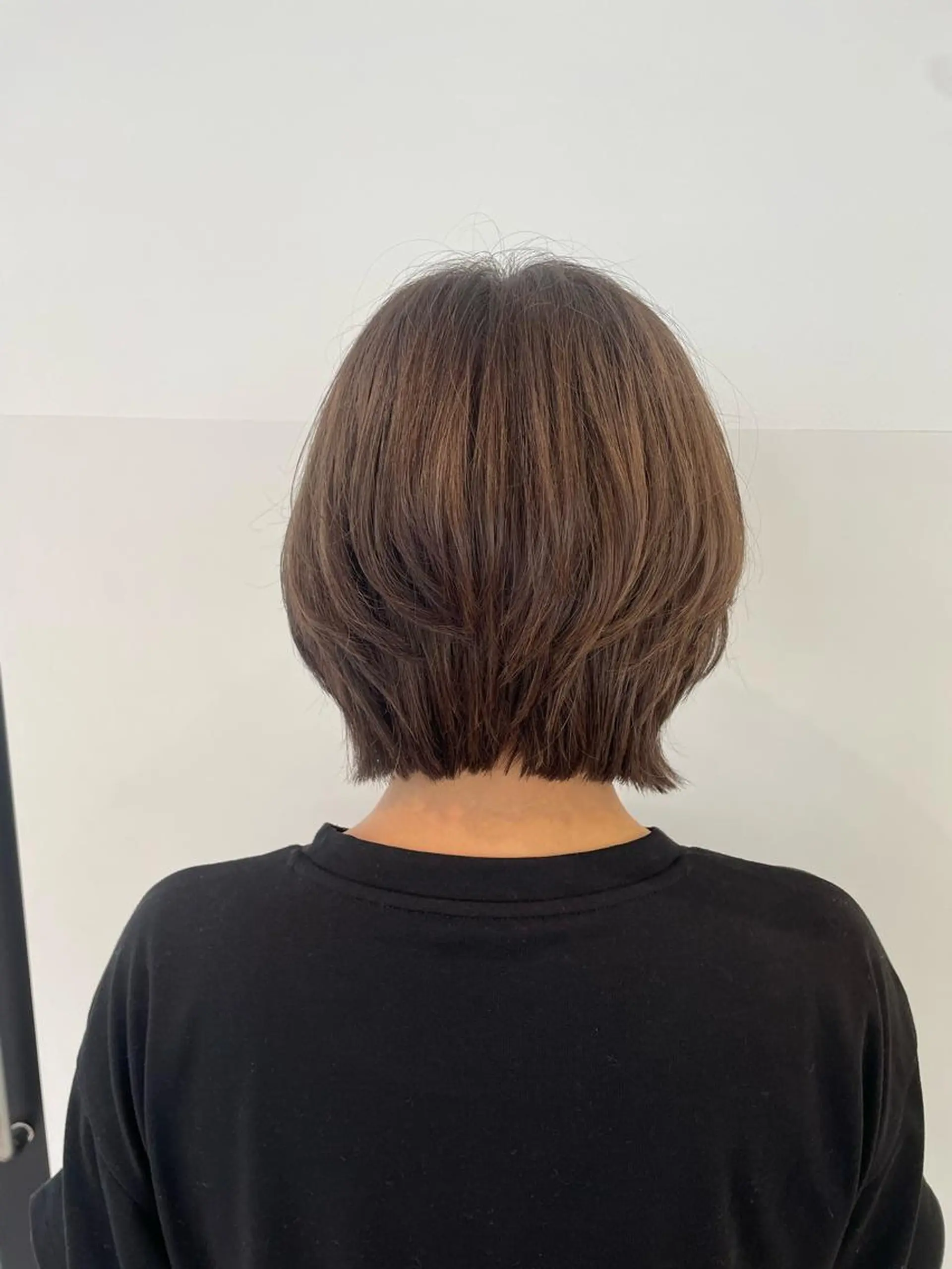 ショート カラー 井上 佳奈のヘアスタイル