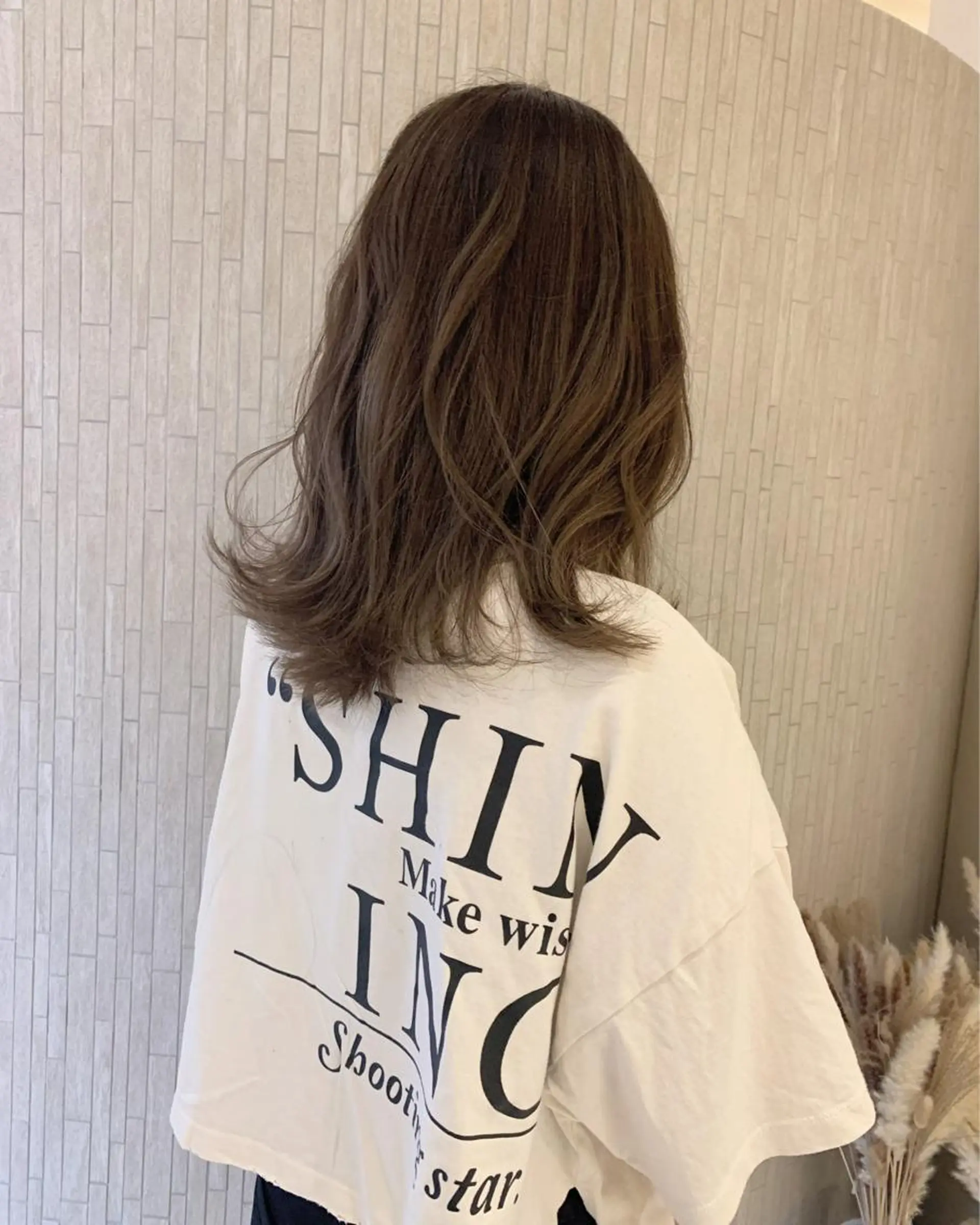 ミディアム カラー グレージュ ヘアカラー トリートメント Aya/四条烏丸/ インナーカラーのヘアスタイル