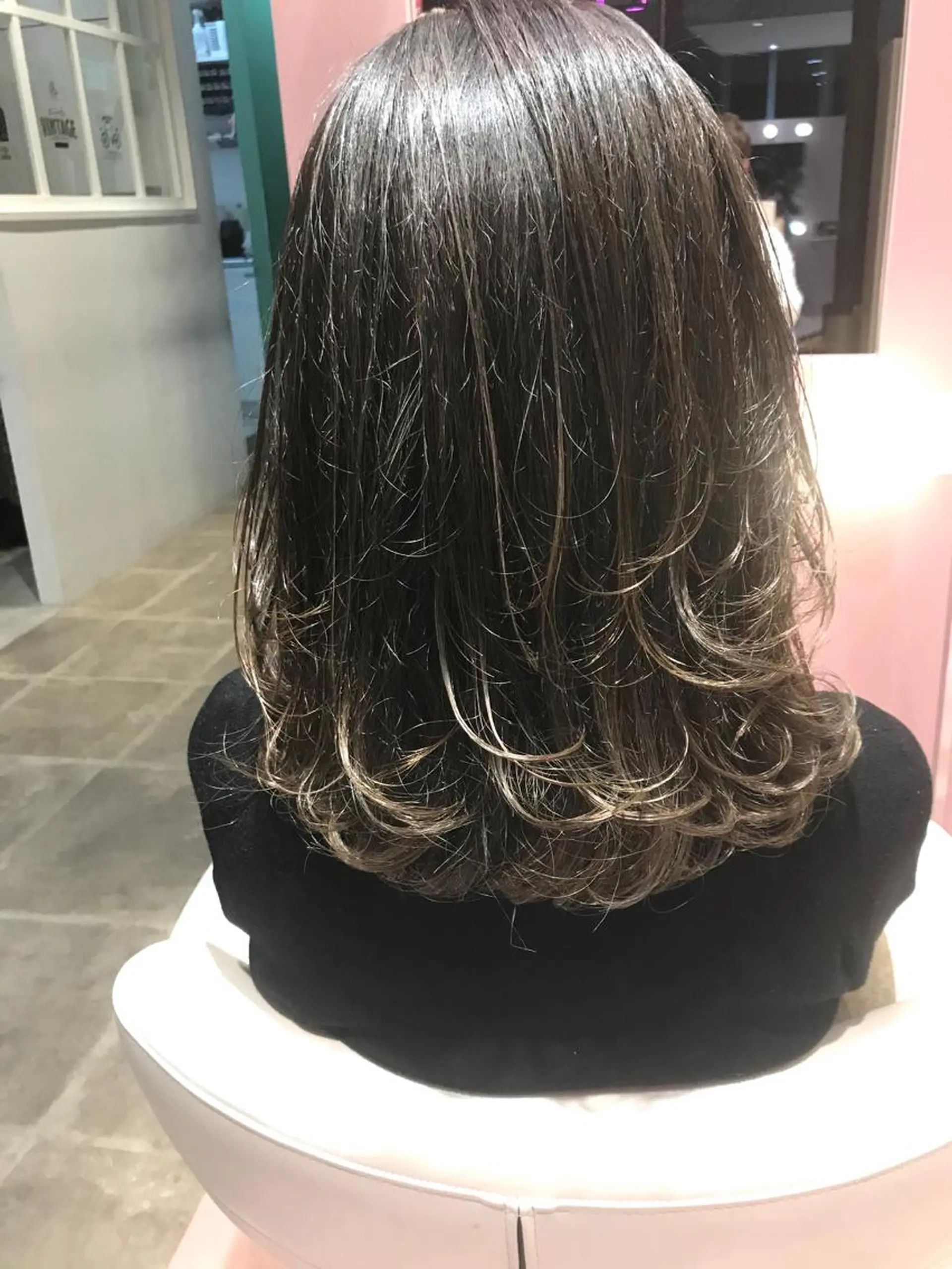 ミディアム 所渉/韓国レイヤー /ウルフカットのヘアスタイル