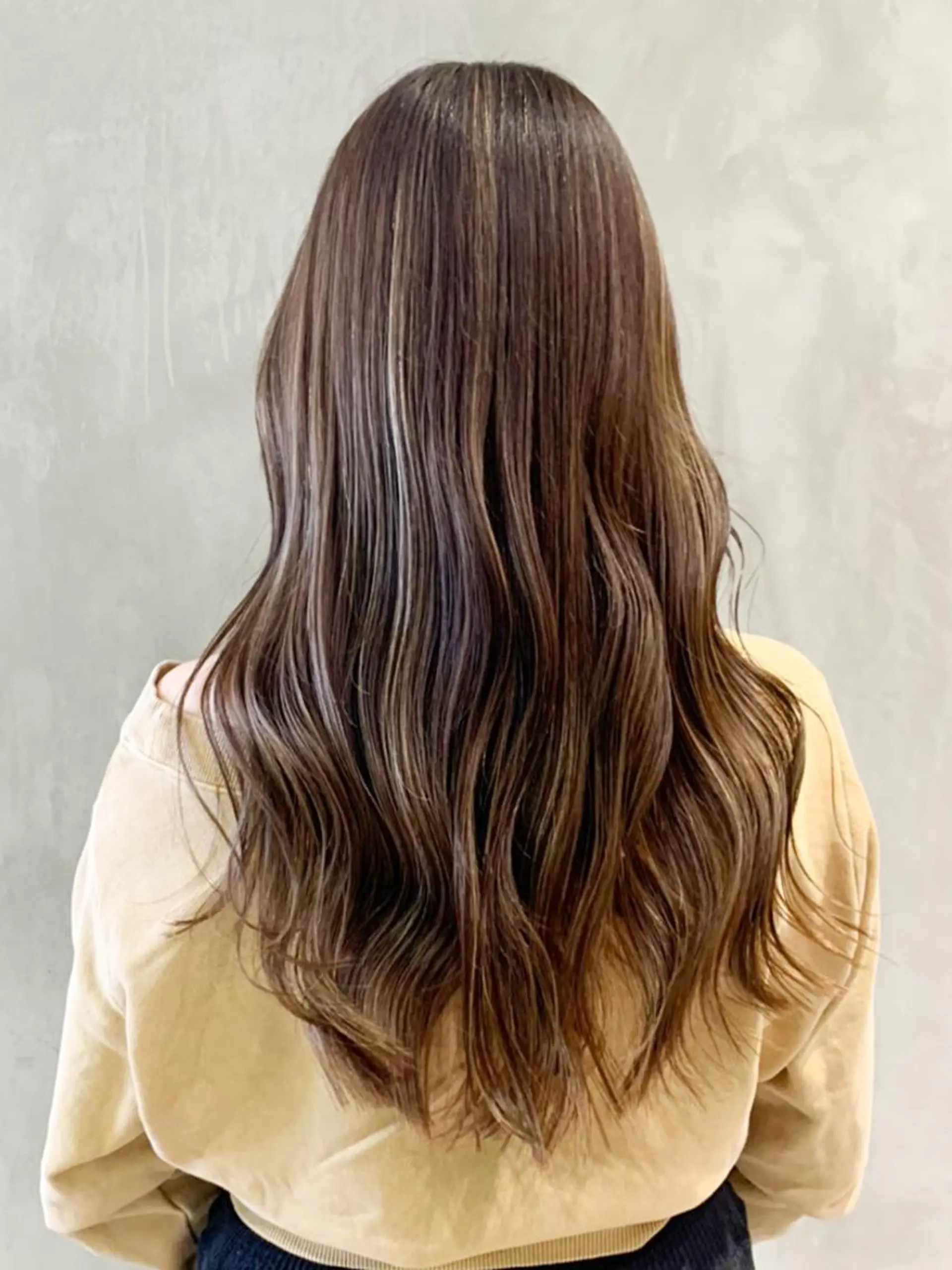 ロング カラー パーマ ヘアアレンジ アッシュ ベージュカラー ITbyALBUM 中野店のヘアスタイル