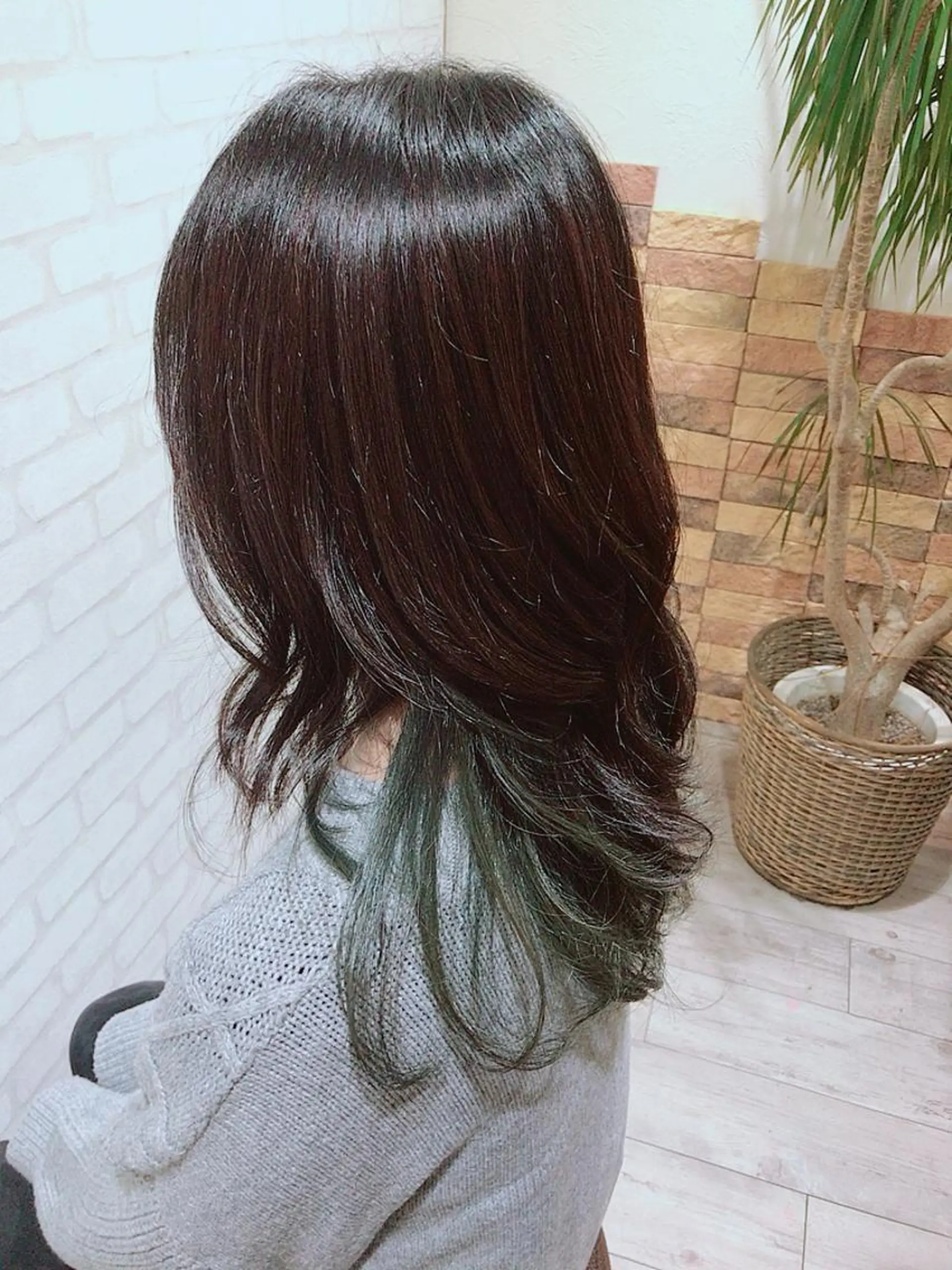 カラー 山本 鮎里のマツエク・マツパデザイン