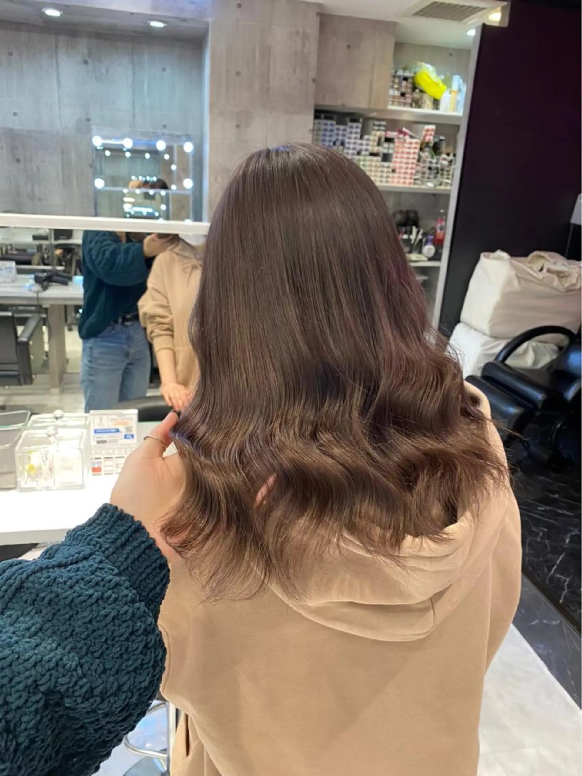 セミロング カラー シールエクステ アクアカラー ブリーチ ケアブリーチ ダブルカラー 似合わせパーマ🔥 渡邉愛斗のヘアスタイル