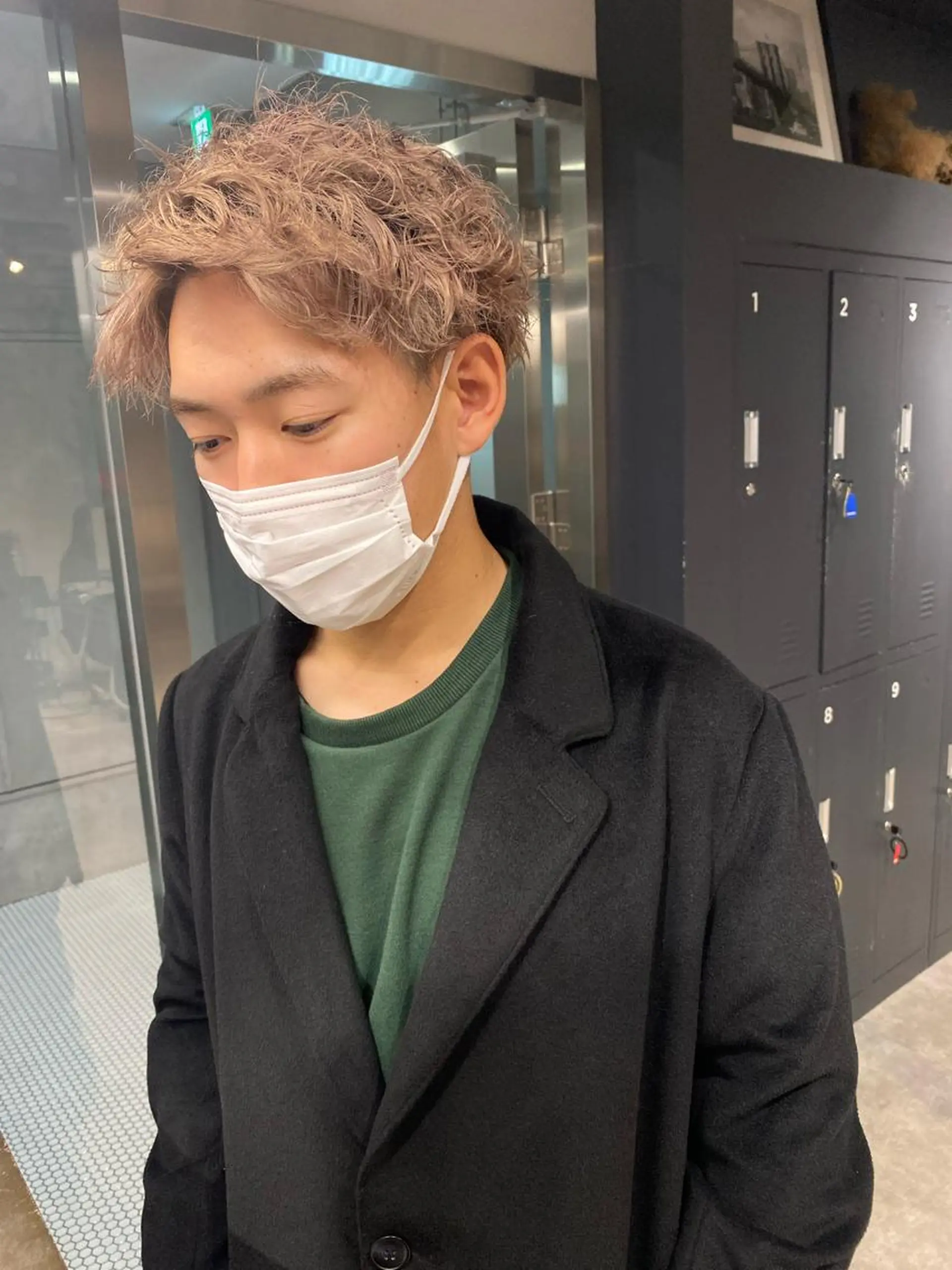 カラー メンズ nishido ハイライト/海外ヘアのヘアスタイル