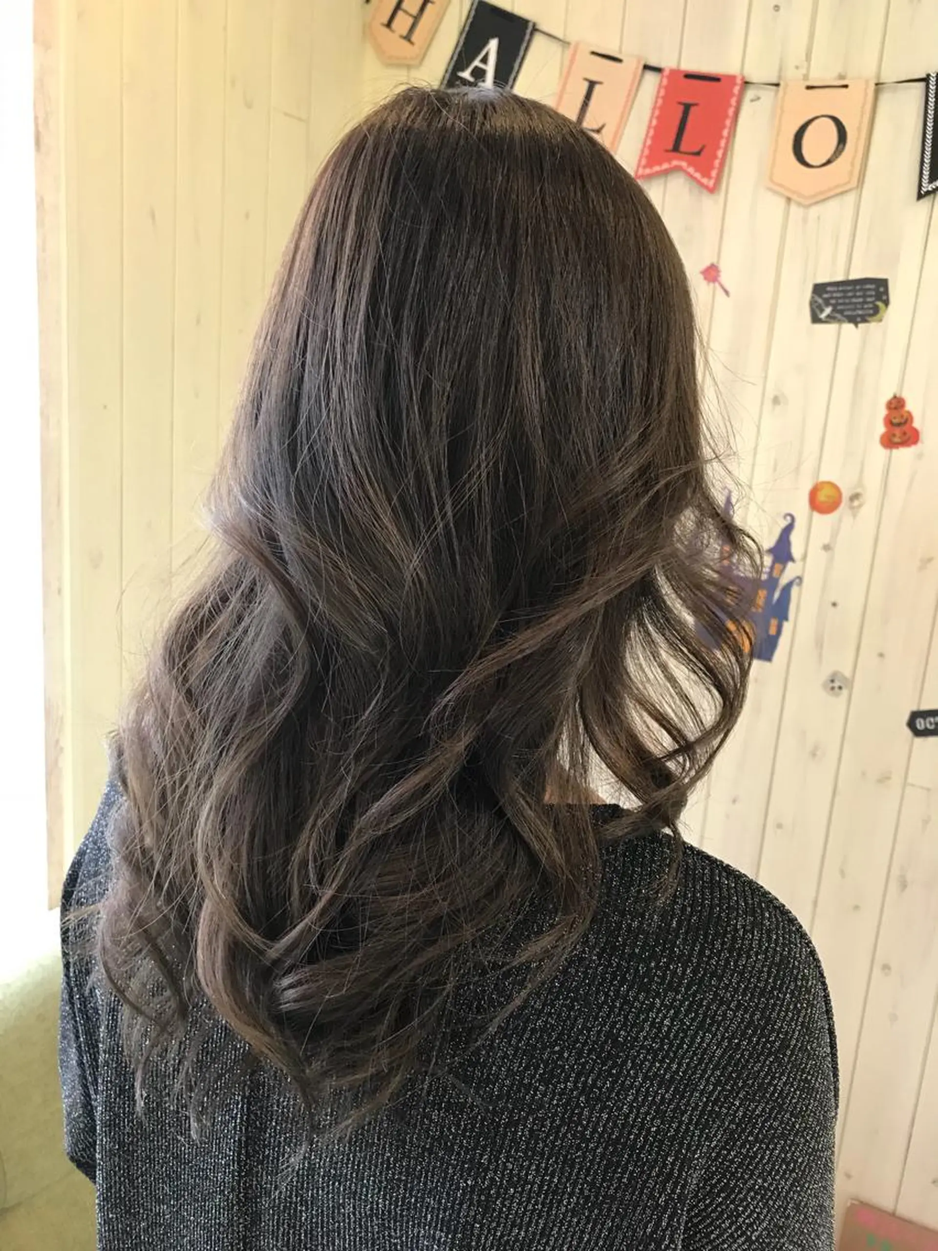 ロング カラー 透明感カラー グレージュ カット ★BELLKA関口 聡★のヘアスタイル