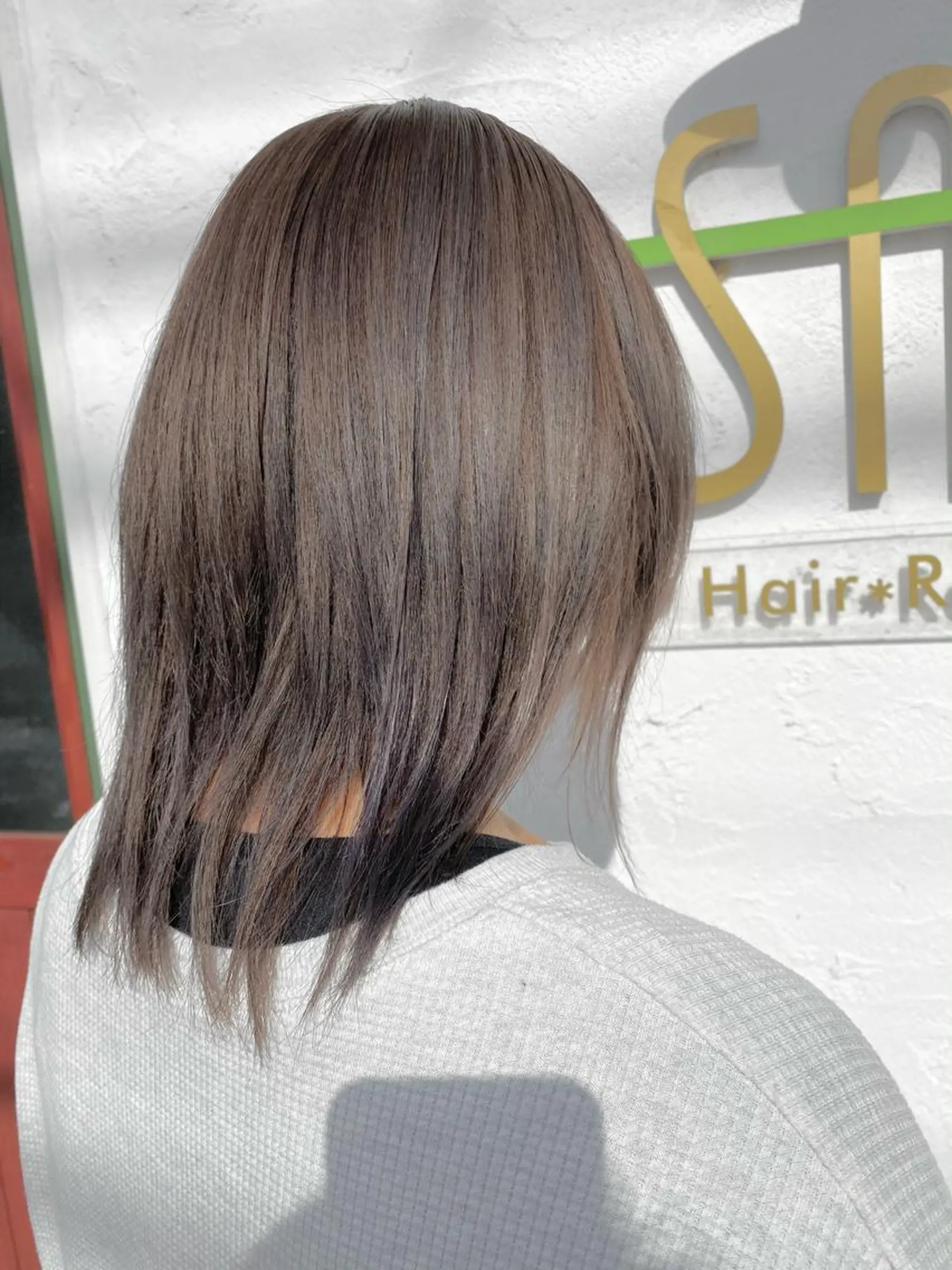 セミロング カラー Design Color🐰アユミのヘアスタイル