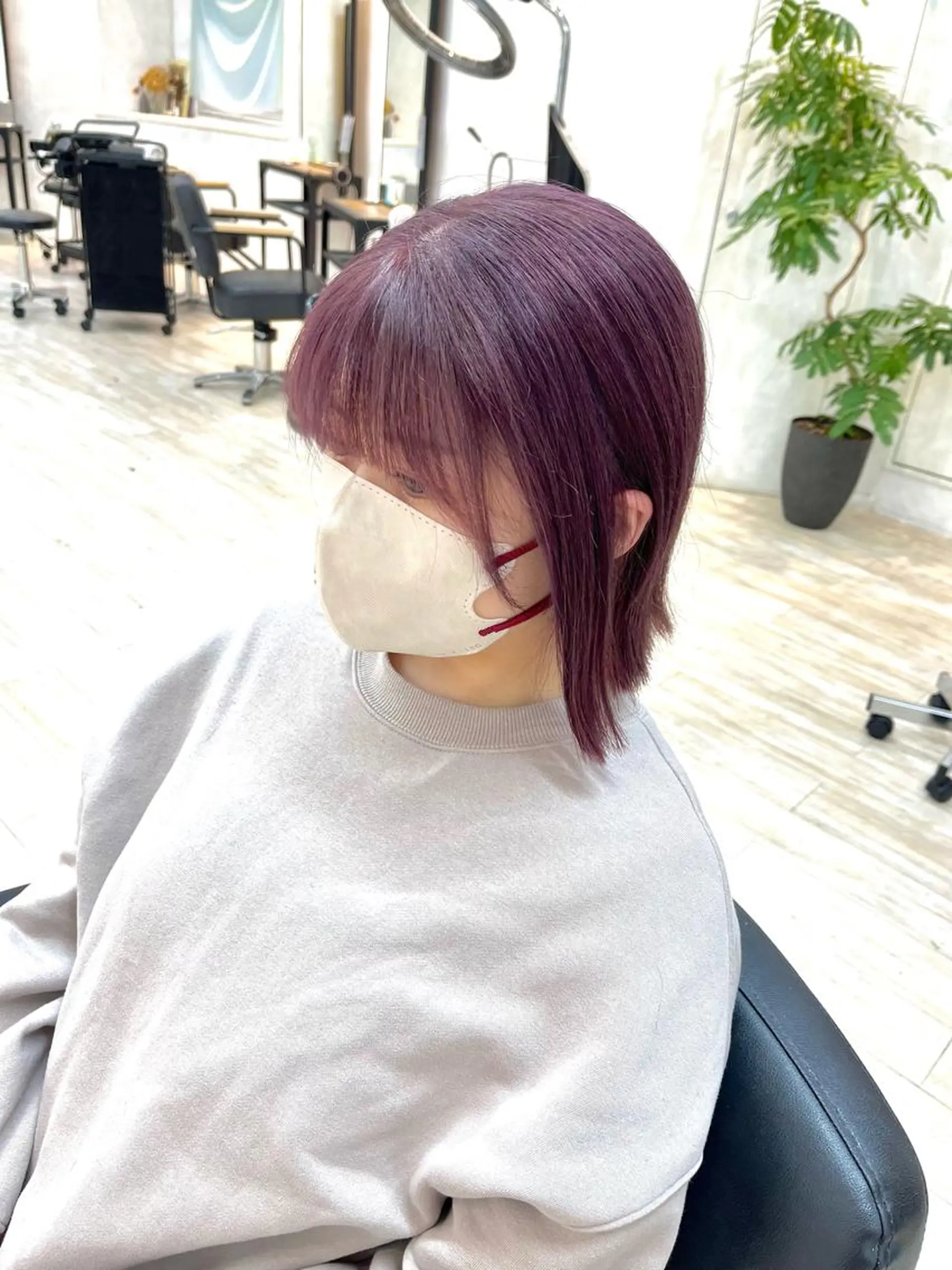 ショート カラー 切りっぱなしボブ ブリーチ ラベンダーカラー ボブ くさかみさき🌼暖色 /耳つぼ/オタク🌼のヘアスタイル