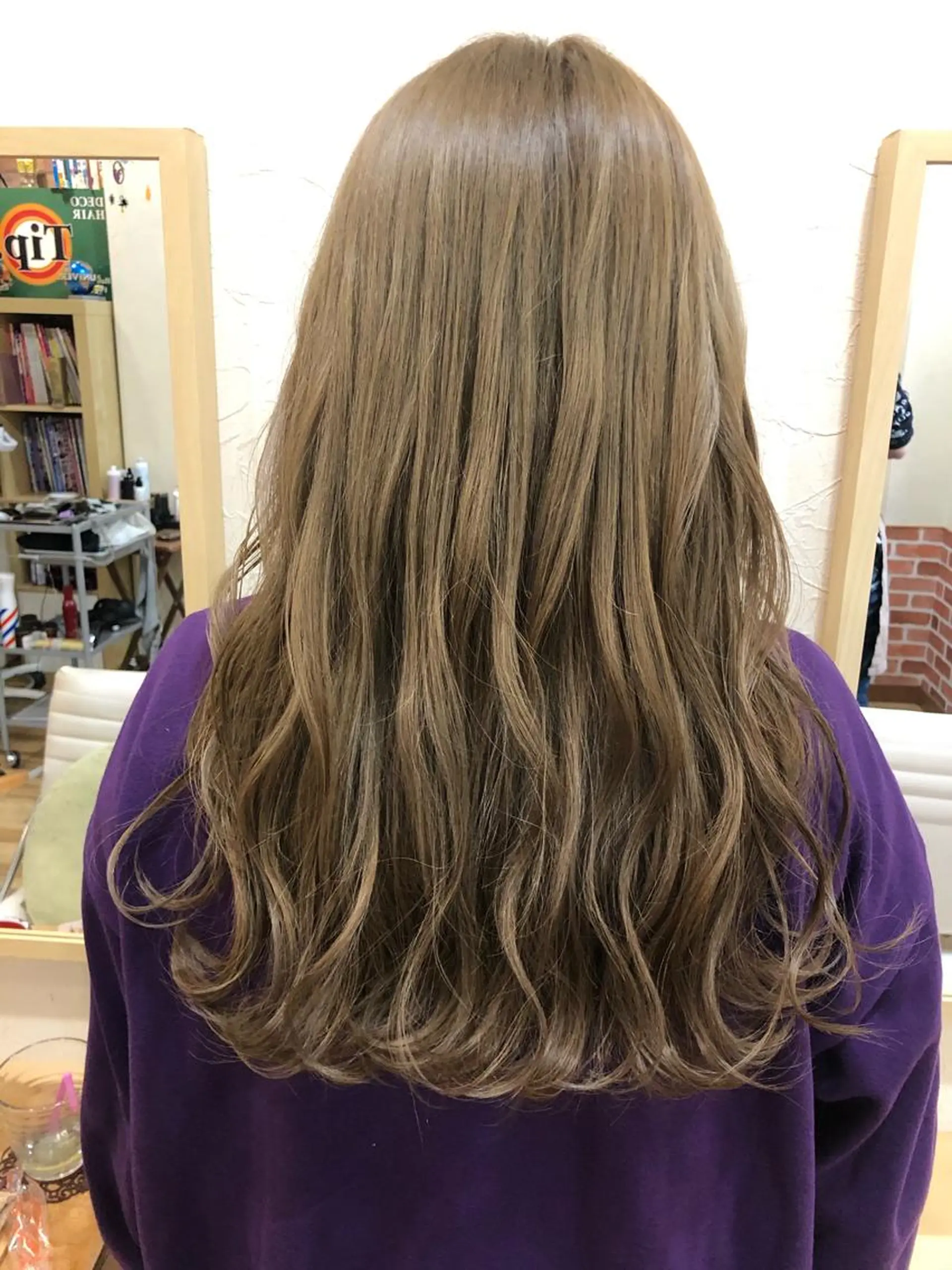 ロング ヘアカラー 國次 夕貴のヘアスタイル