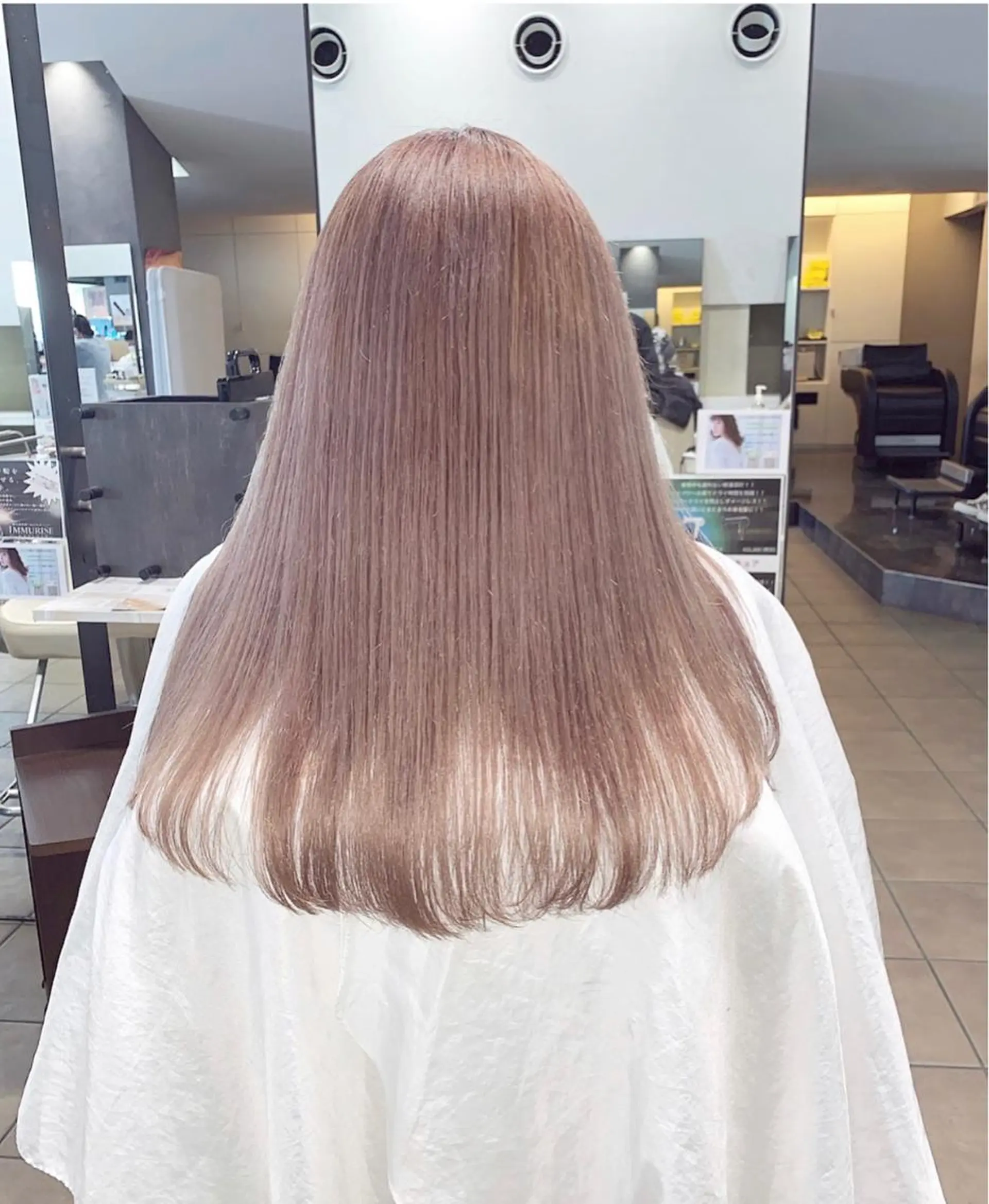 ロング カラー ベージュカラー ブリーチ ピンクカラー ピンクベージュ ブリーチソムリエ認定 梅田茶屋町Eir辻のヘアスタイル