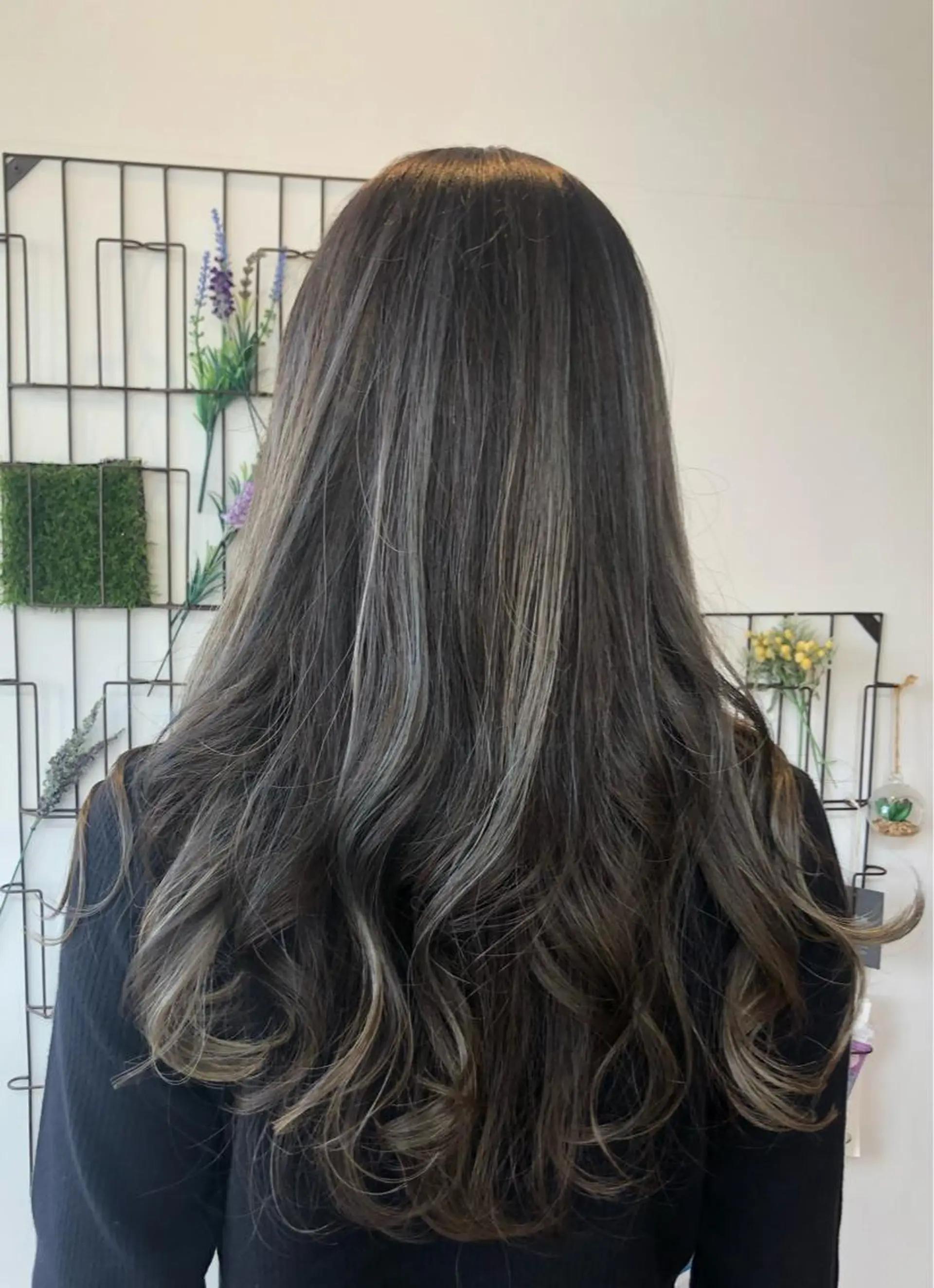 カラー 坂田 優子のヘアスタイル