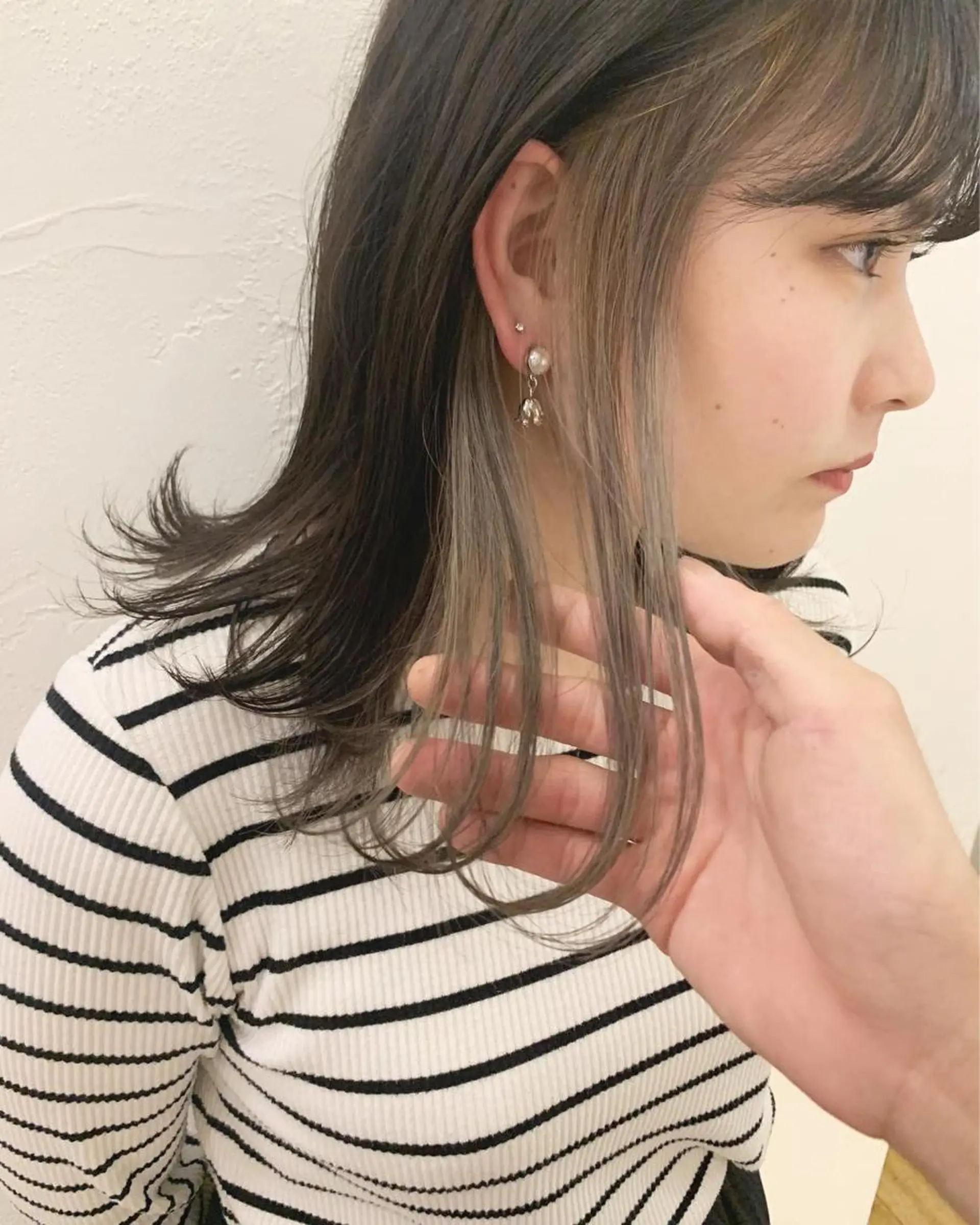 ミディアム カラー ネイル ヘアカラー ハイトーン&暗髪🔥 表参道二刀流マエダのヘアスタイル