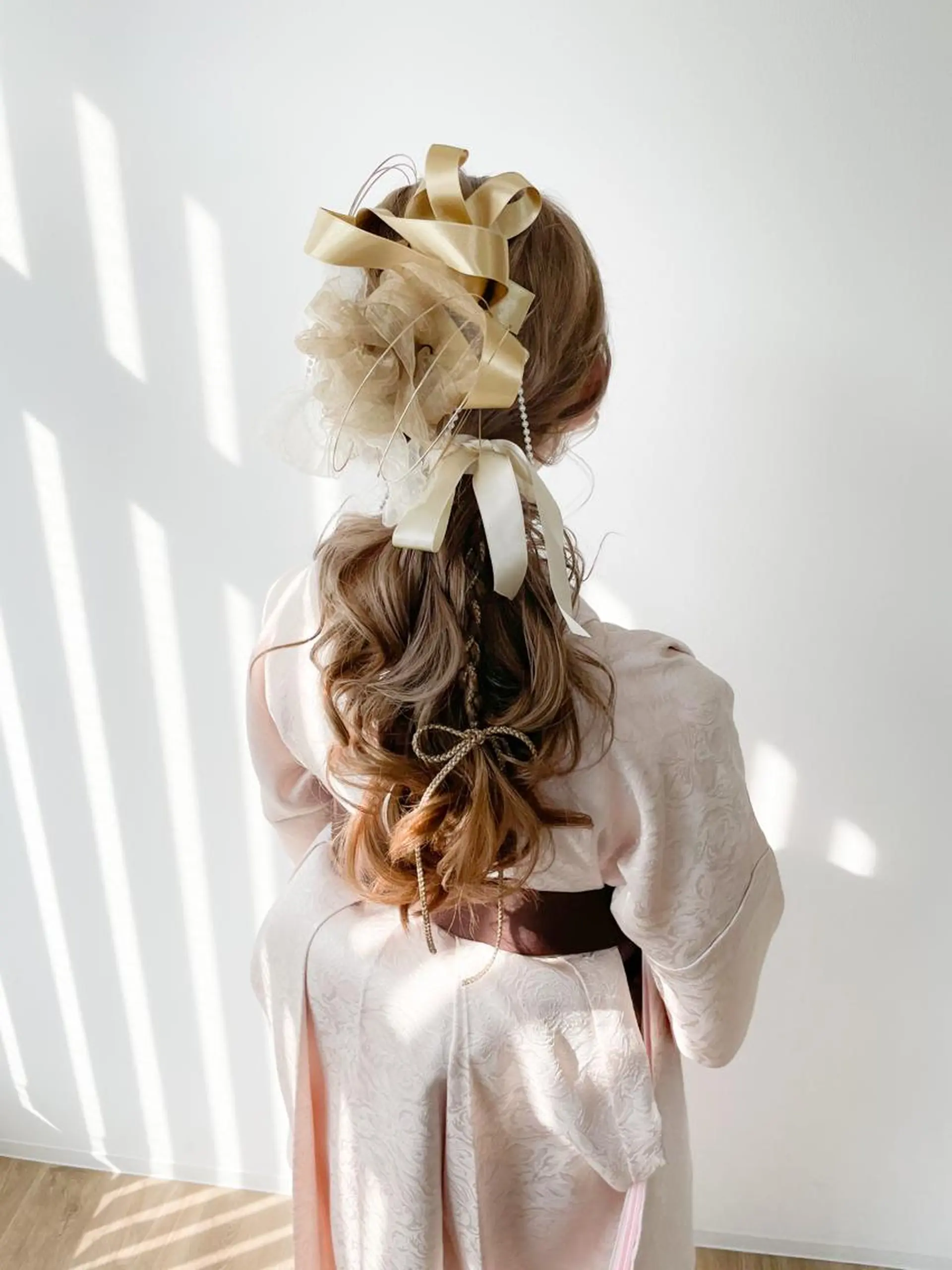 ロング カラー ヘアアレンジ 卒業式のヘアスタイル autre所属・大久保 ひでなりのヘアスタイル