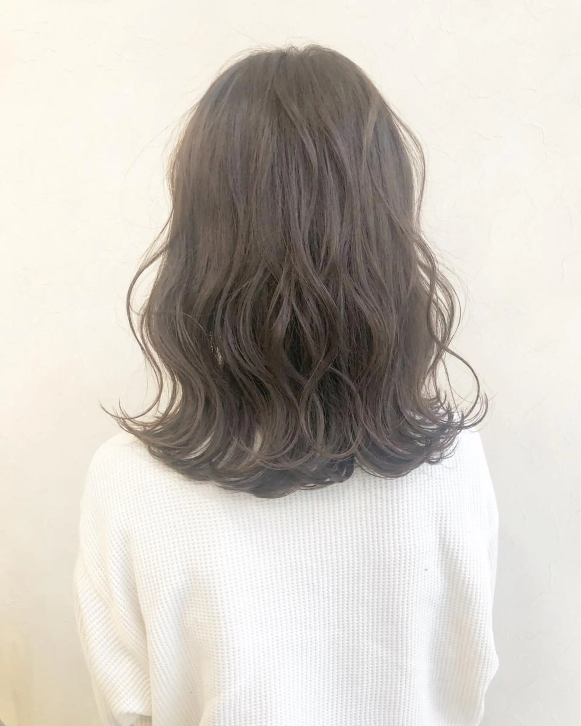 セミロング カラー nakahara madokaのヘアスタイル