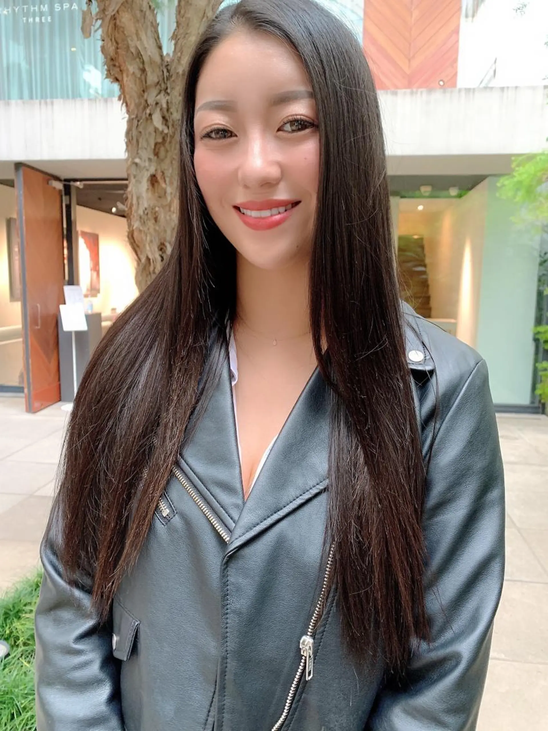 ロング カラー 透明感/オリーブ/ グレージュ/YUKAのヘアスタイル