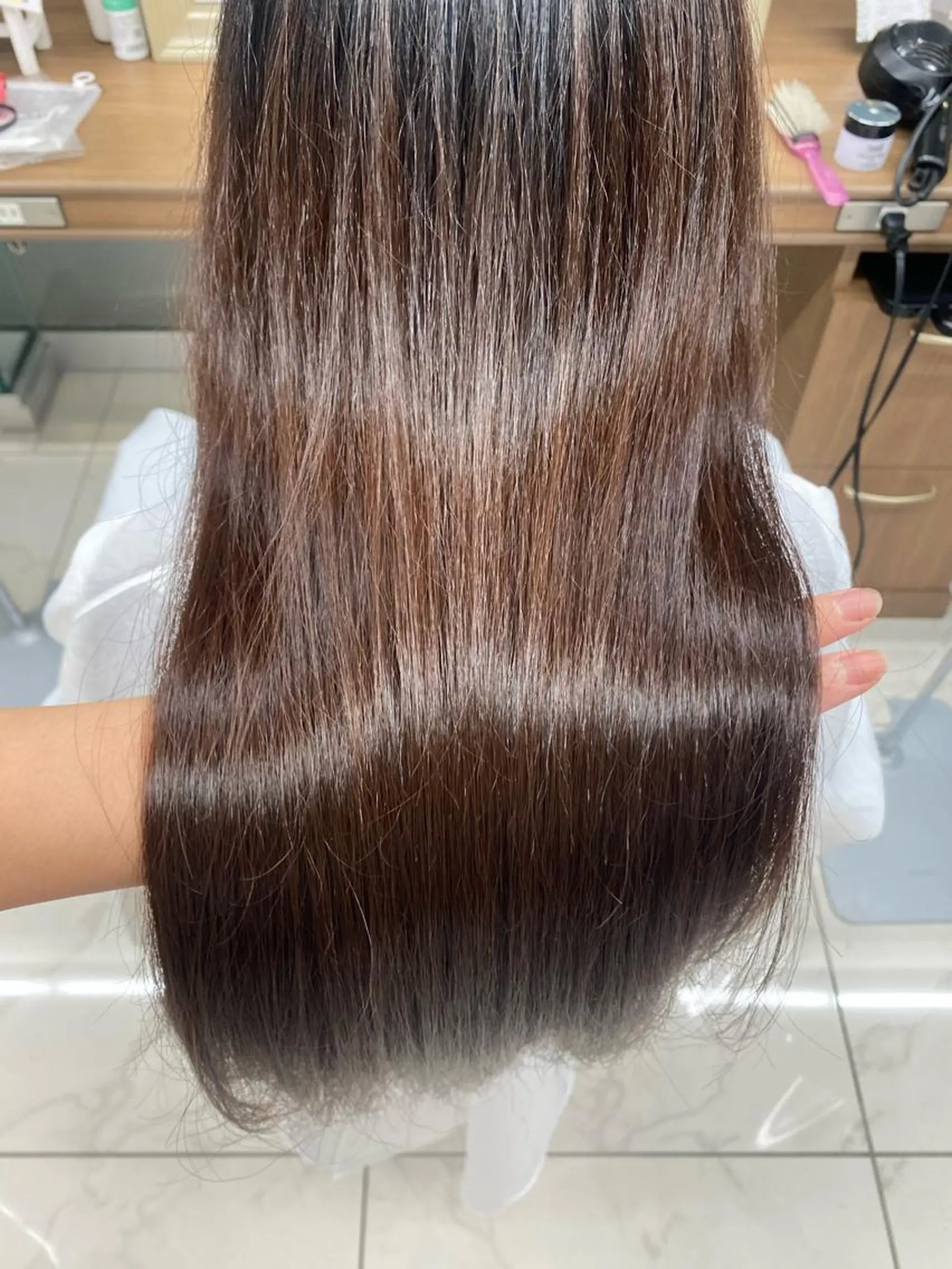 セミロング トリートメント 西山梨々【12/1〜 産休を頂きます🎀】のヘアスタイル