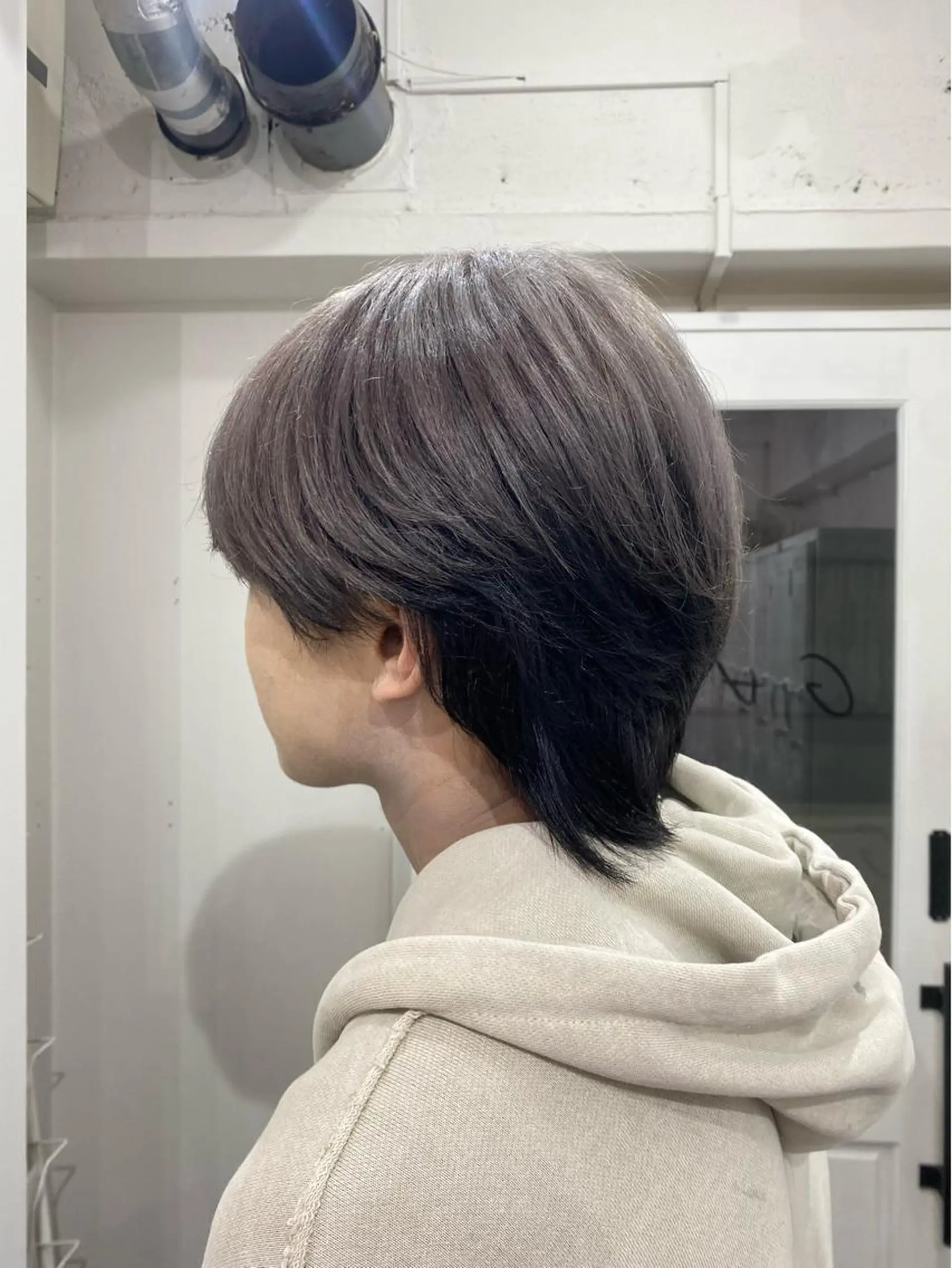 カラー メンズ メンズブリーチ 黒髪 ブリーチ グレージュ 楓🦋韓国系レイヤー / 透明感カラー🤍のヘアスタイル