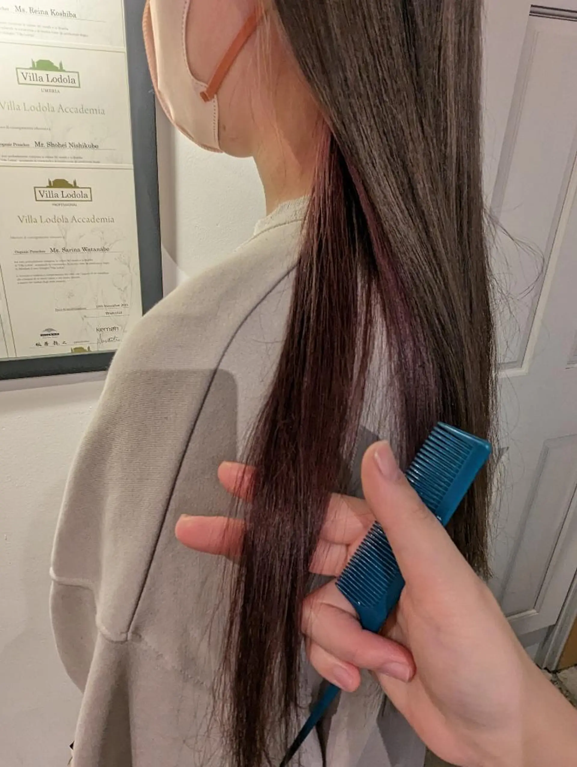 ロング アッシュ アッシュブラウン パープルカラー カット ヘアカラー 中野 雅子のヘアスタイル