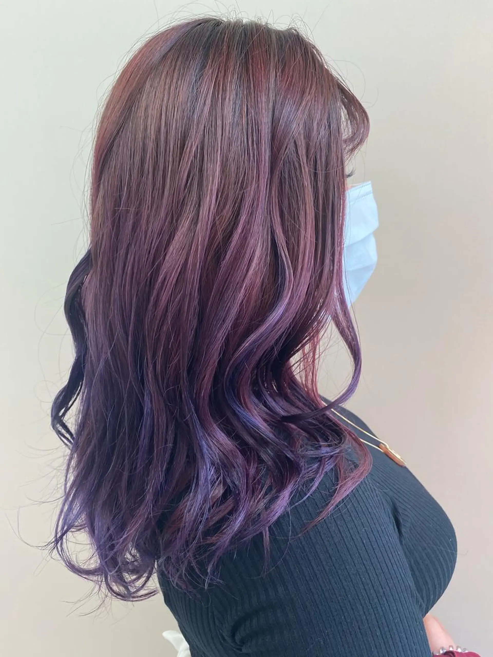 ロング カラー グラデーションカラー ベージュ/インナー カラー🤍Rieのヘアスタイル