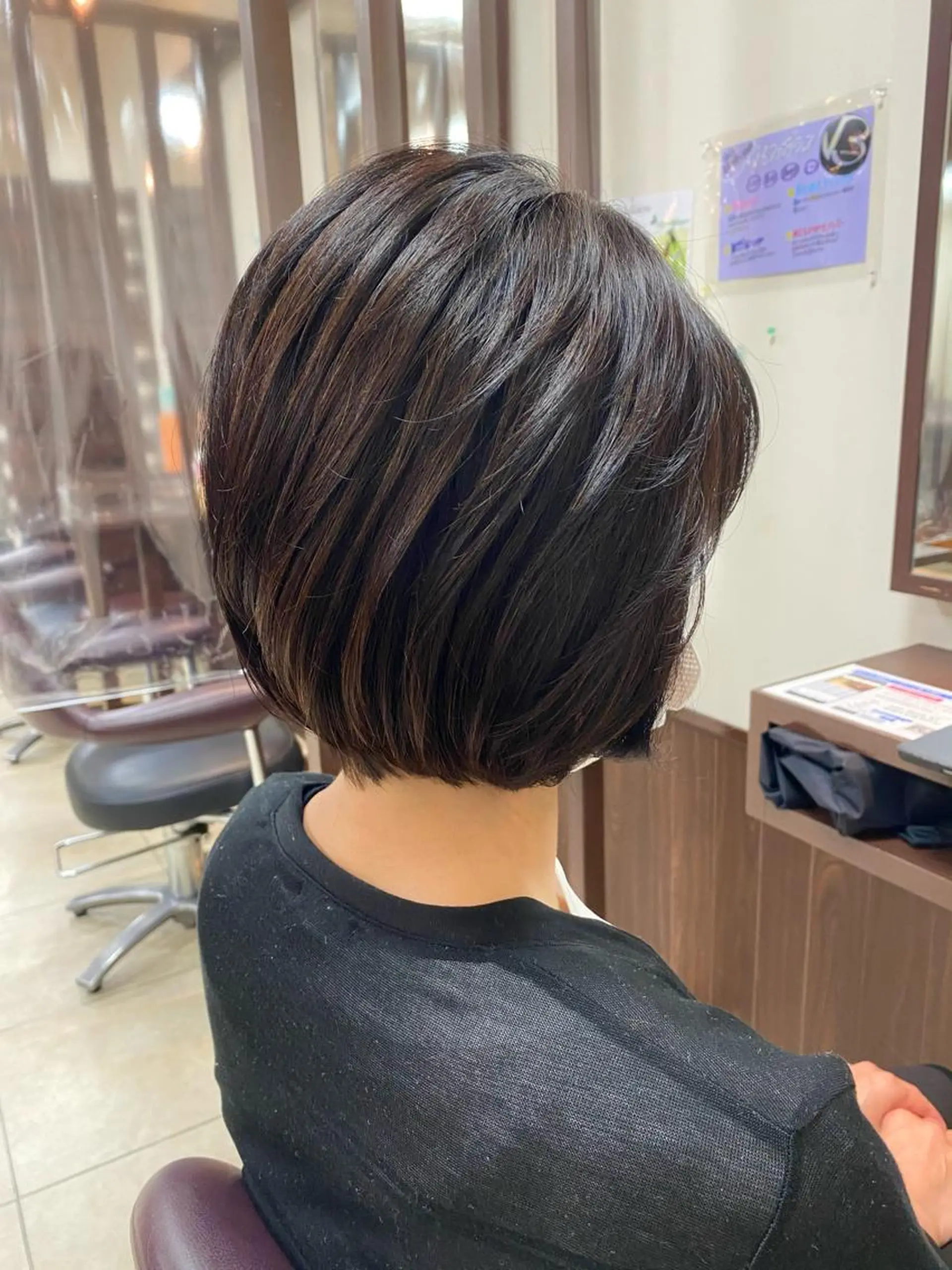 ショート カラー 透明感カラー 林 瑠夏のヘアスタイル