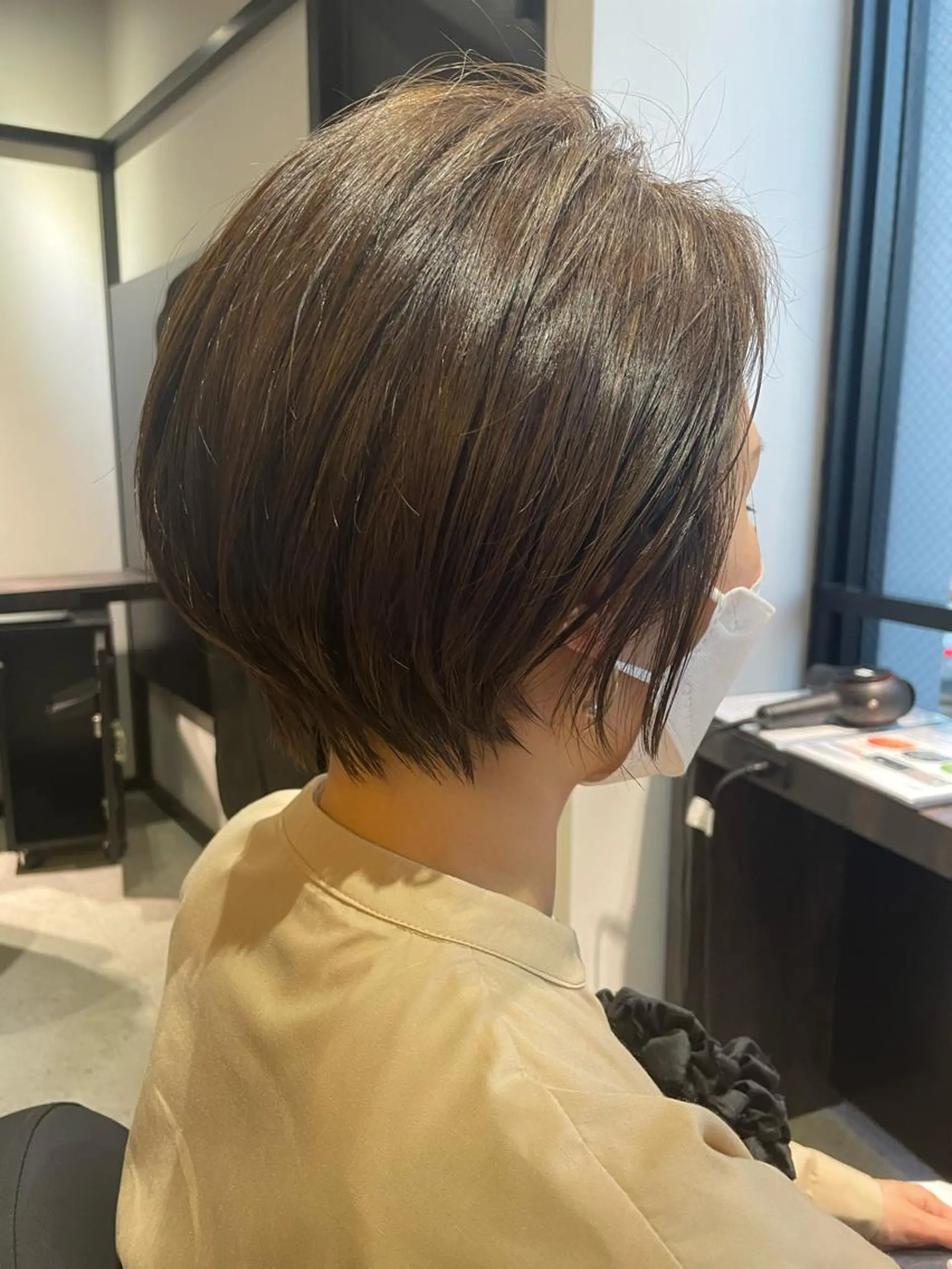 ショート カラー グレージュ ショートヘア One By The Ect所属・ショート/脱白髪染め ☆宇﨑悠実のヘアスタイル