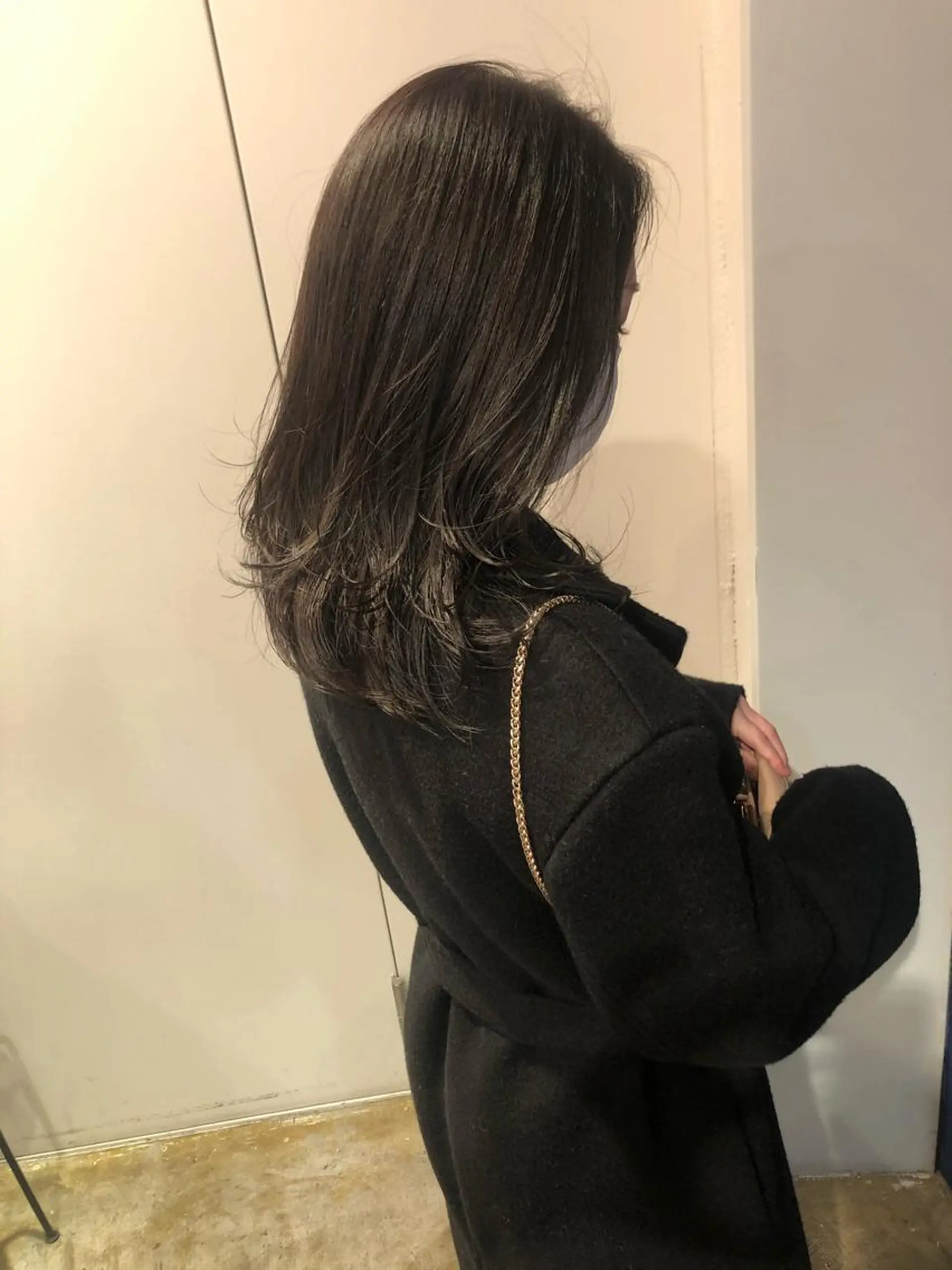 ミディアム カラー カット ヘアカラー トリートメント MIOベージュカラー 柔らかいカラーのヘアスタイル