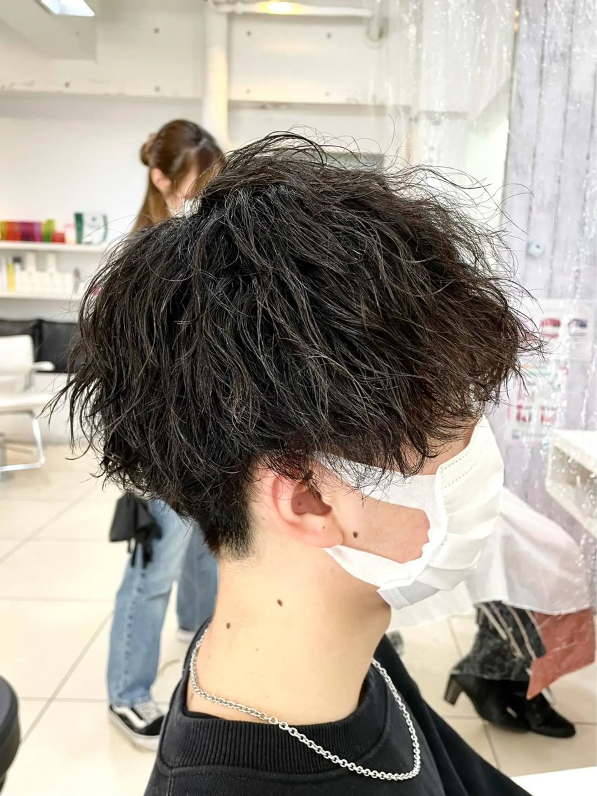 ショート パーマ メンズ メンズパーマ スパイラルパーマ 髪質改善× ハイライト溝江のヘアスタイル