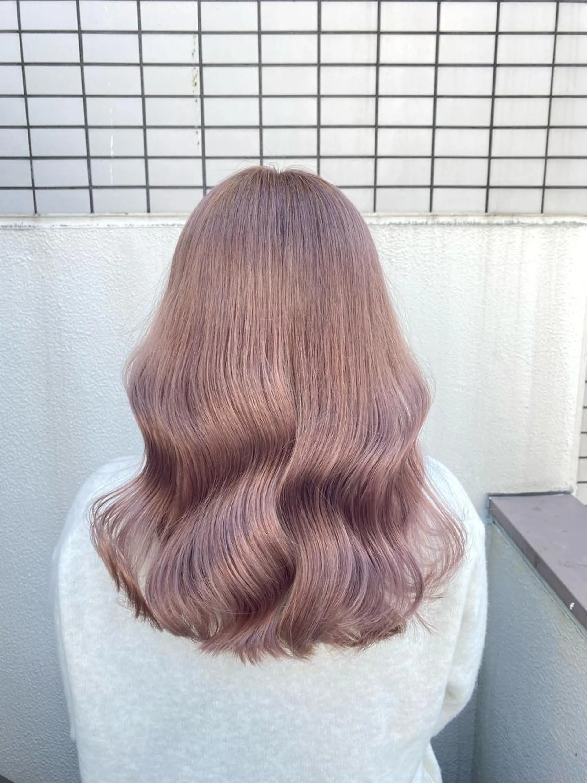 ロング カラー ミルクティーラテ ヘアカラー トリートメント ヘアセット 透明感カラー🤍 Kaitoのヘアスタイル