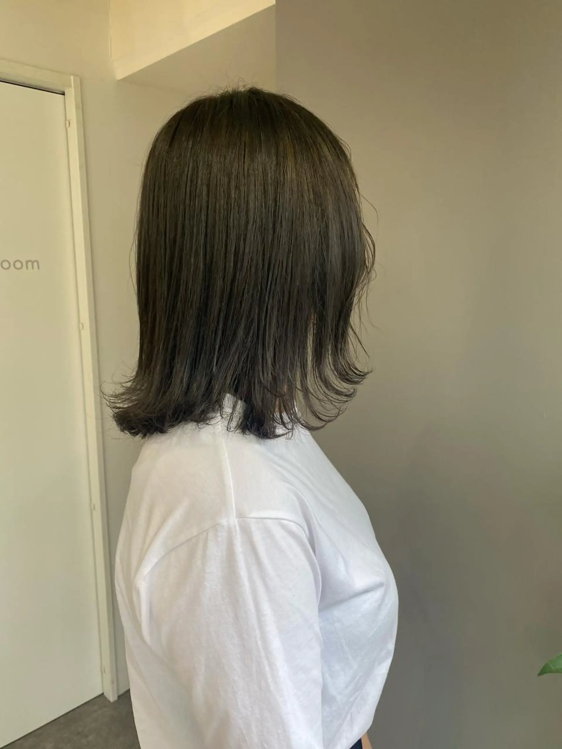 ミディアム カラー ヘアアレンジ アッシュ アッシュグレー ブリーチ ヘアカラー ボブ /ニュアンス/ satomi🧸💖のヘアスタイル