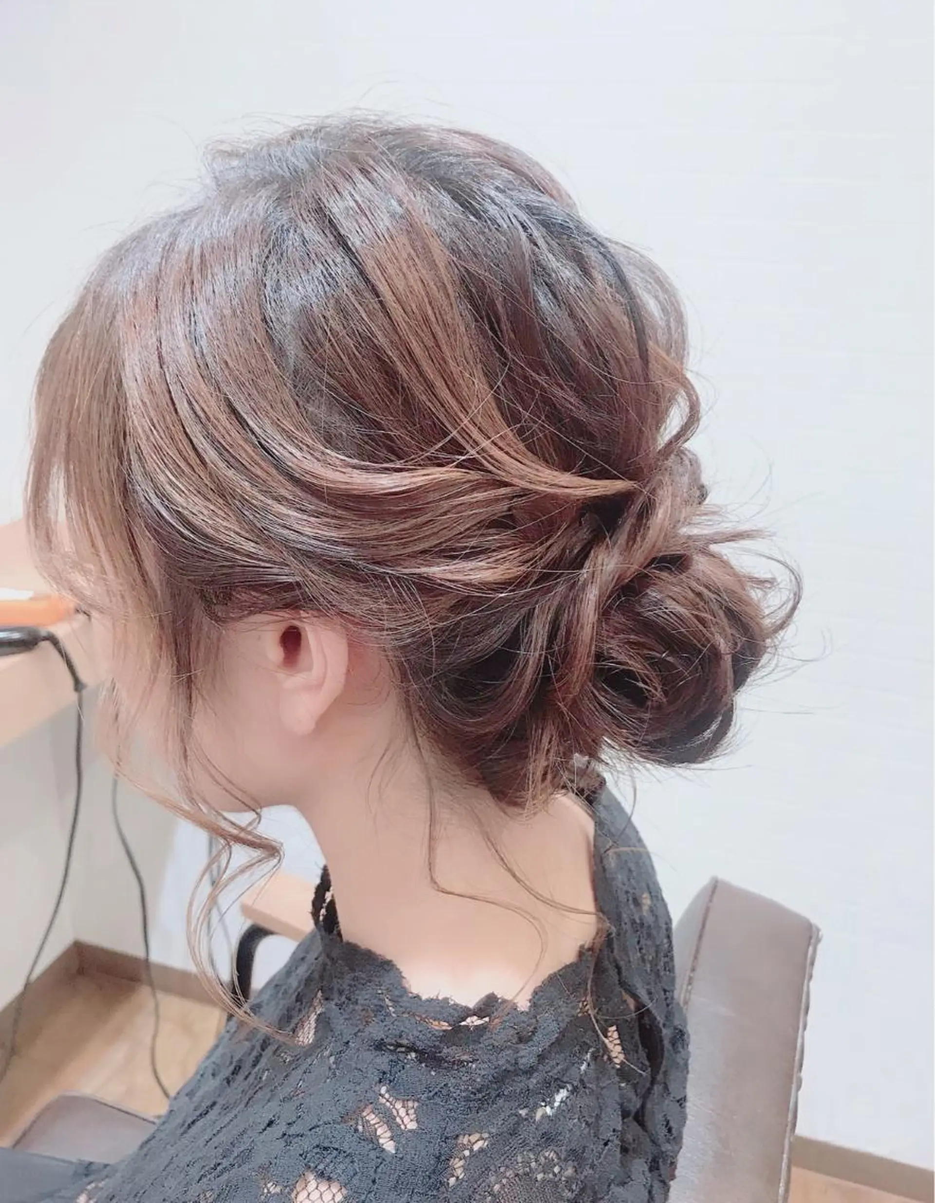 セミロング ヘアアレンジ ローシニヨン ヘアセット GRANLUSSO 〜グランルッソ駅前店所属・木口 嘉美のヘアスタイル