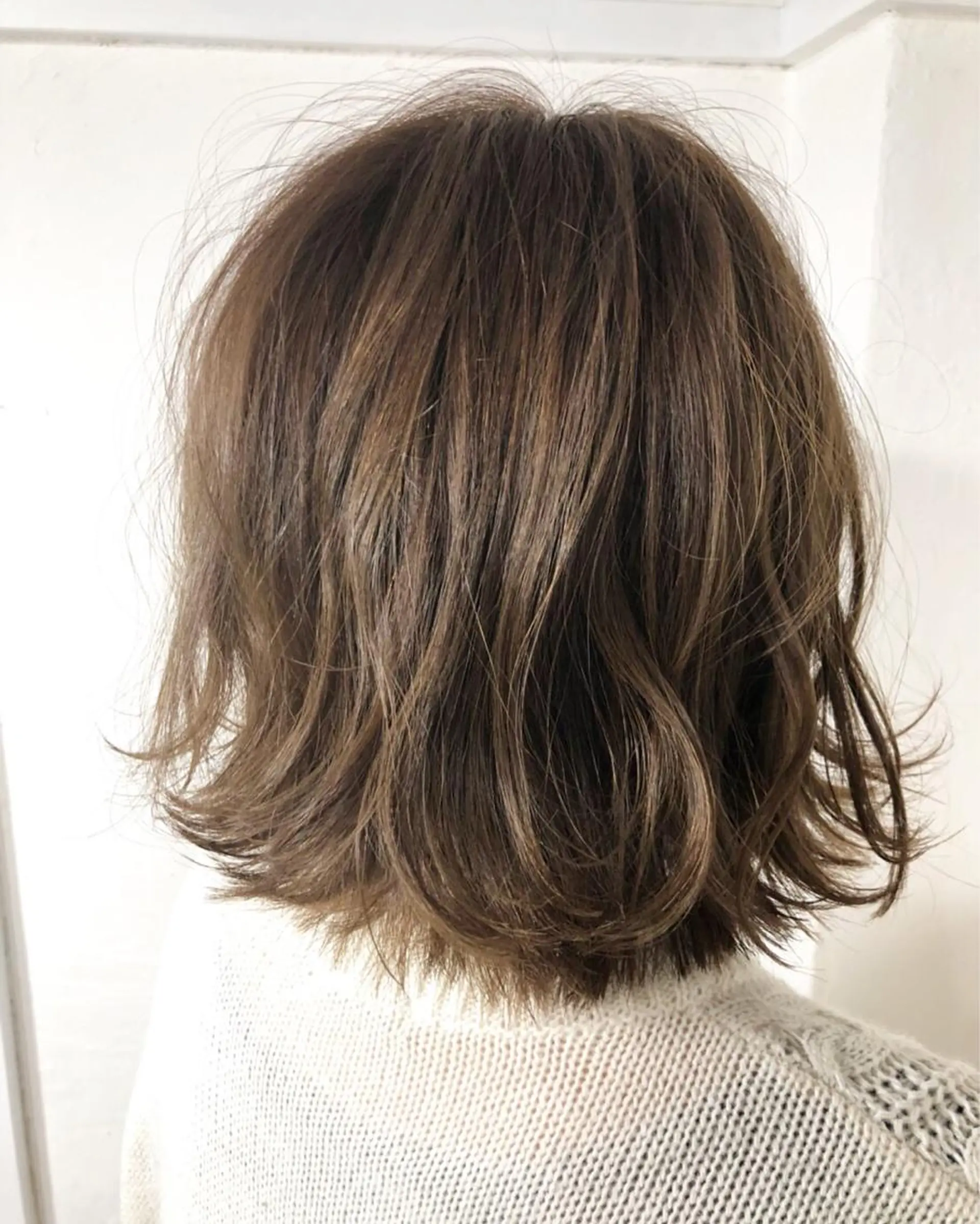 ミディアム アッシュ ショート&ボブ井上 菜樹のヘアスタイル