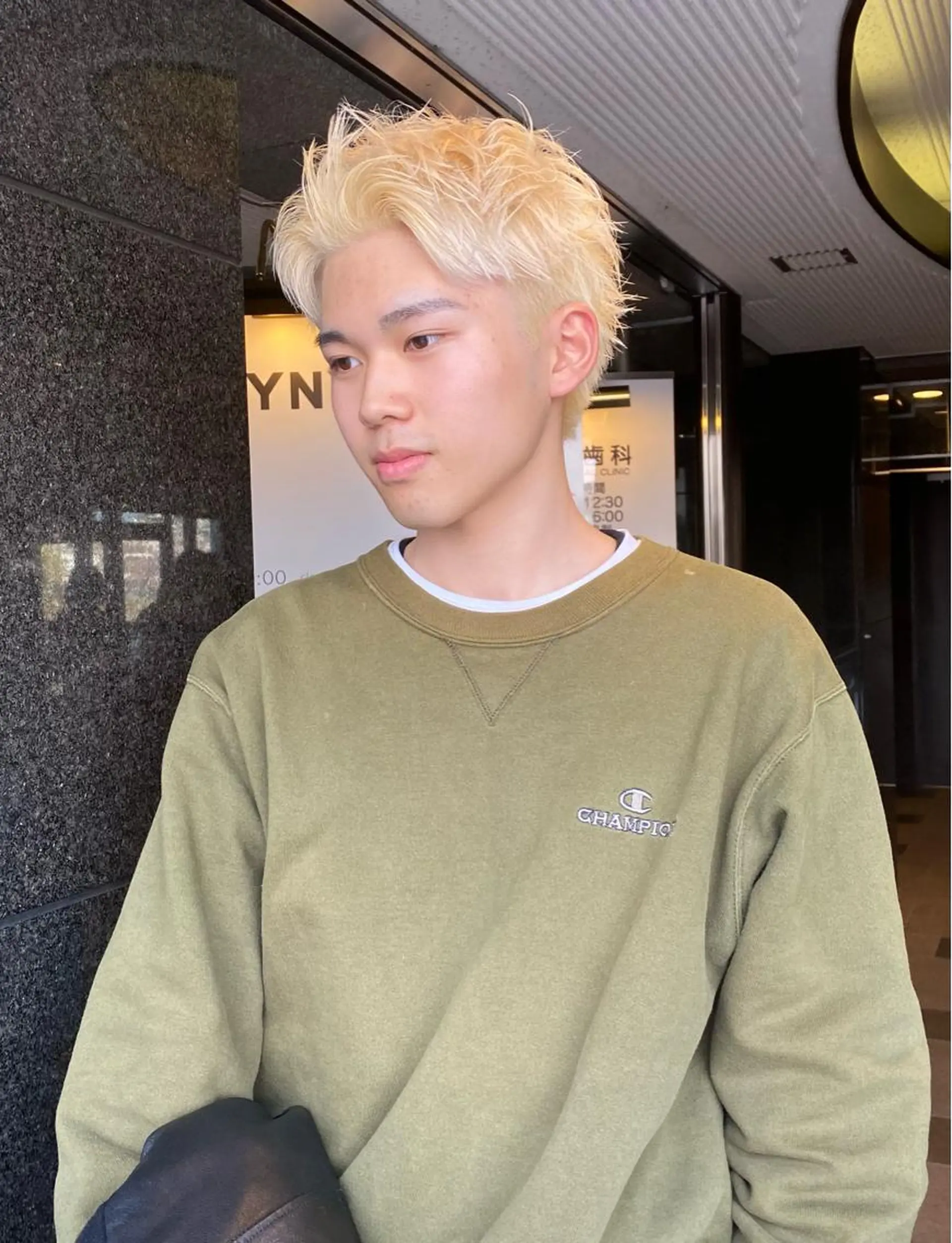 ショート カラー メンズ メンズハイトーン メンズショート スパイキーショート ハイトーンカラー ショートヘア 松村明門/メンズ カット/メンズパーマのヘアスタイル