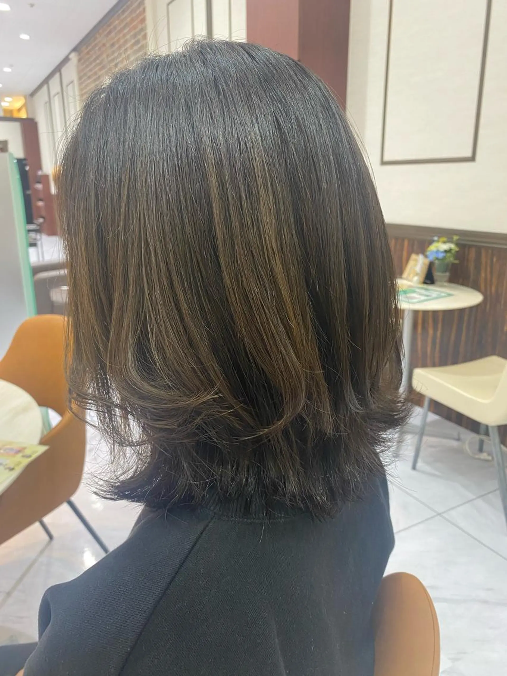 ミディアム 宮澤 美幸のヘアスタイル